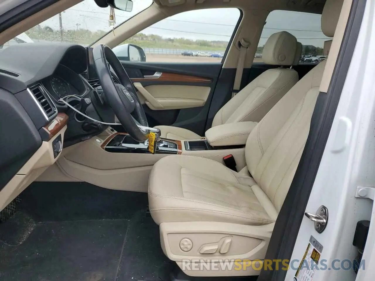 7 Photograph of a damaged car WA1ABAFY7N2121812 AUDI Q5 2022