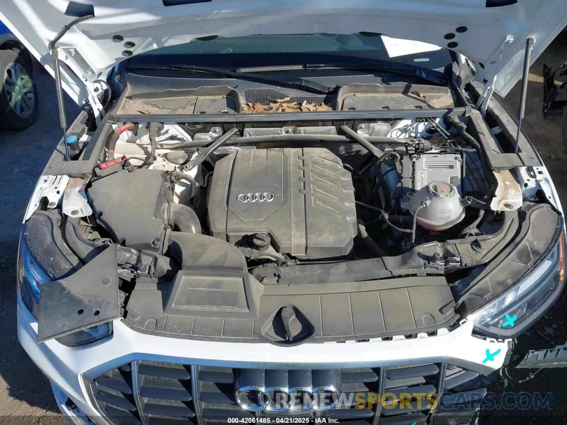 10 Photograph of a damaged car WA1BBAFY0N2078094 AUDI Q5 2022