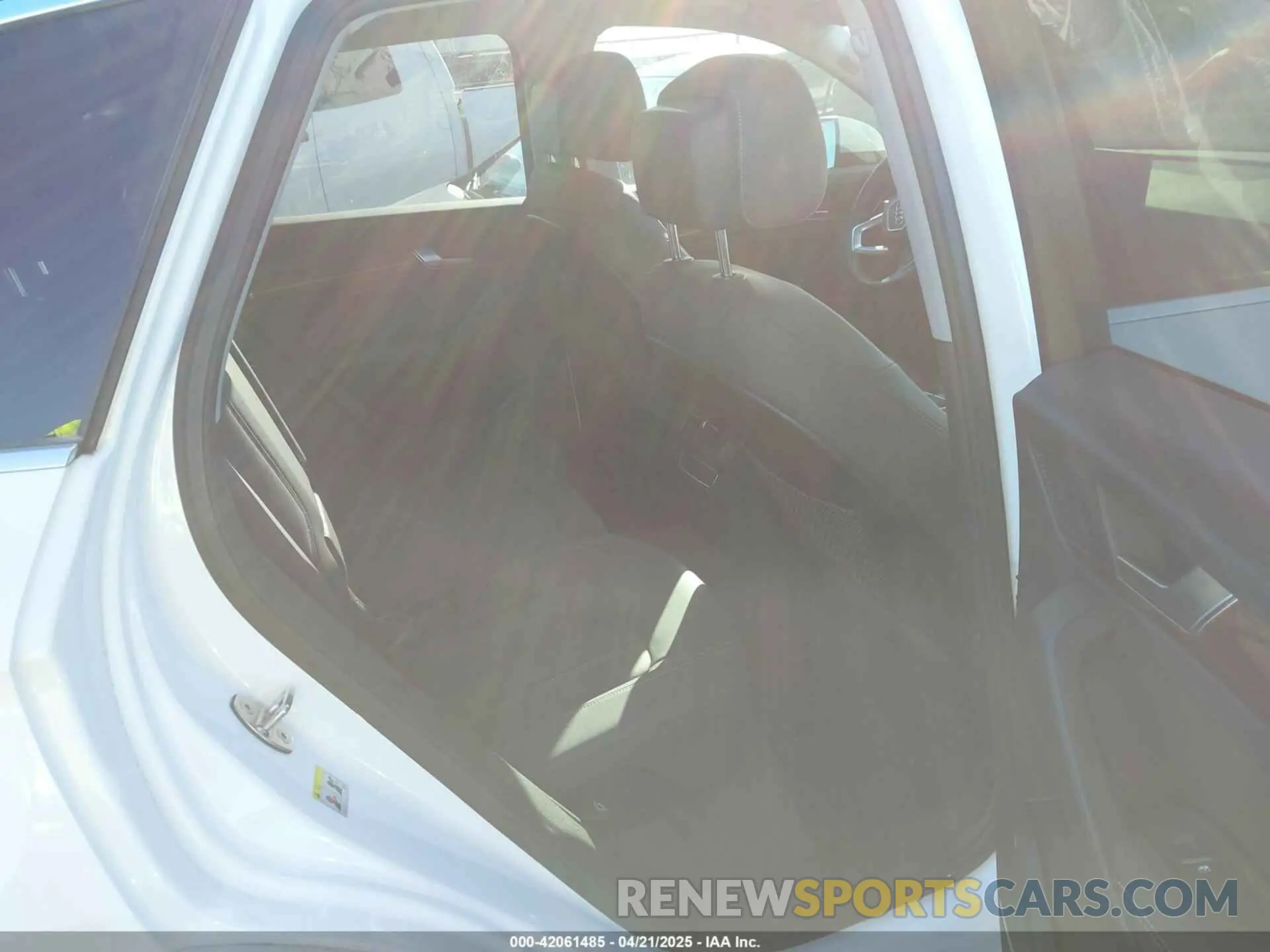8 Photograph of a damaged car WA1BBAFY0N2078094 AUDI Q5 2022