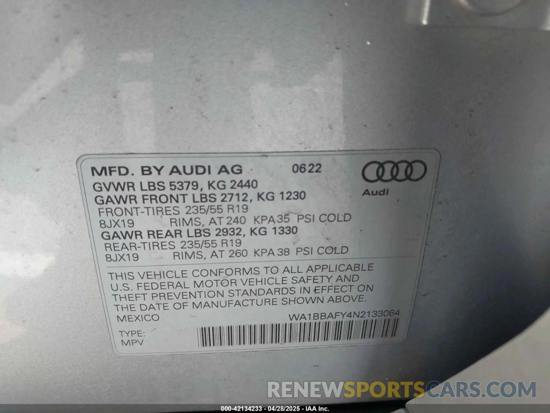 9 Photograph of a damaged car WA1BBAFY4N2133064 AUDI Q5 2022