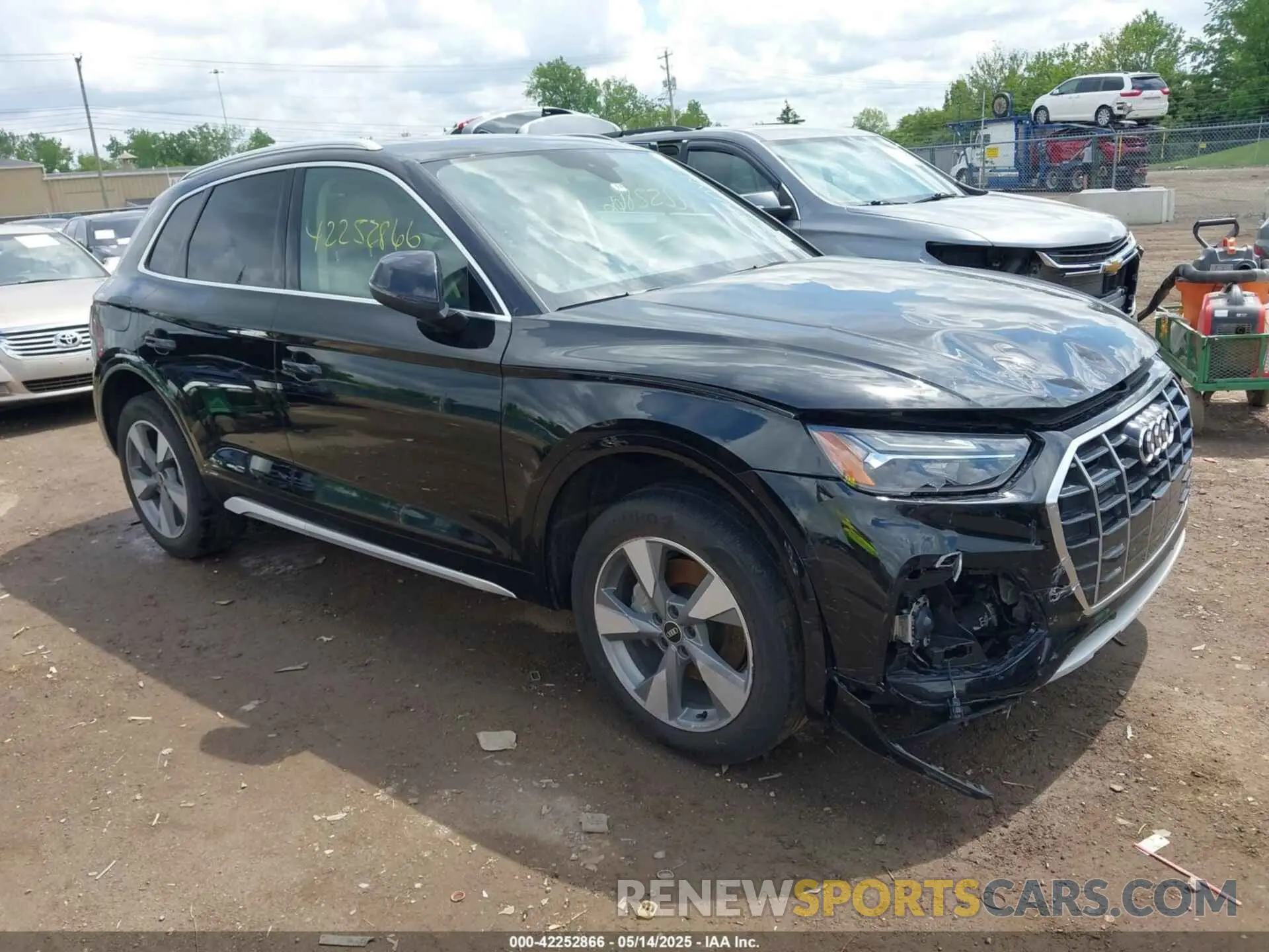 1 Photograph of a damaged car WA1BBAFY5N2135244 AUDI Q5 2022