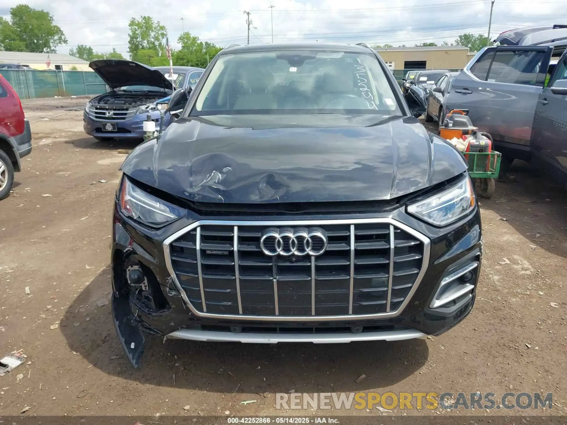 12 Photograph of a damaged car WA1BBAFY5N2135244 AUDI Q5 2022