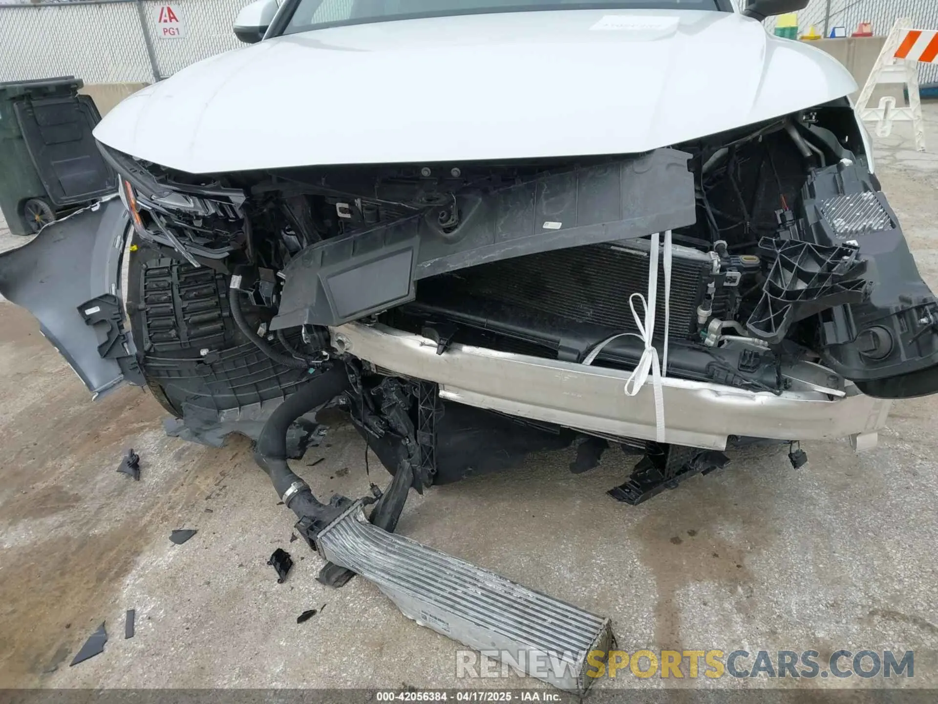 6 Photograph of a damaged car WA1BBAFY6N2094672 AUDI Q5 2022