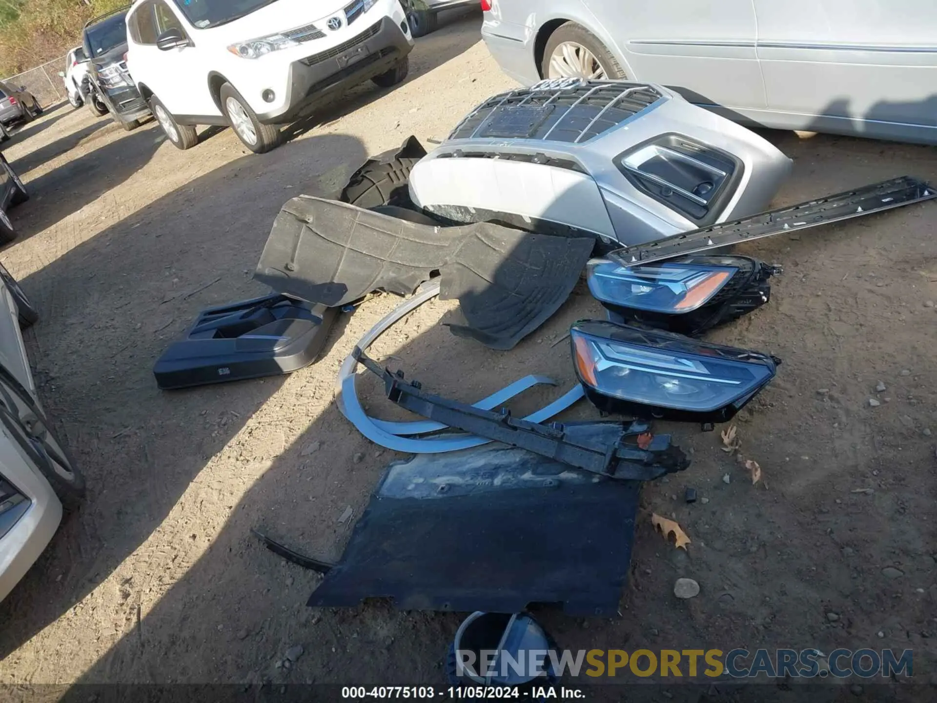 12 Photograph of a damaged car WA1BBAFY9N2079793 AUDI Q5 2022