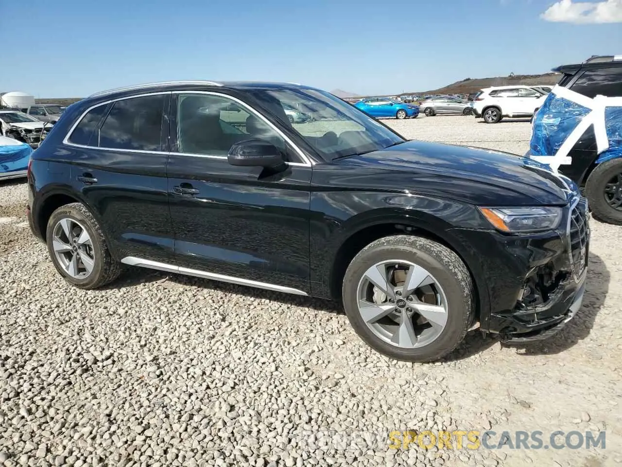 4 Photograph of a damaged car WA1BBAFYXN2116690 AUDI Q5 2022