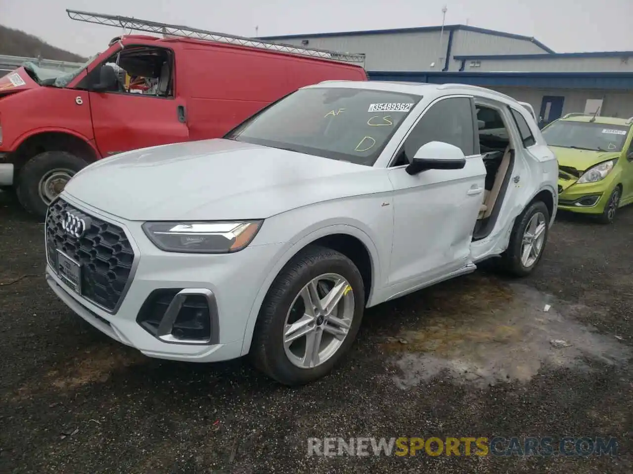 2 Photograph of a damaged car WA1E2AFY4N2017960 AUDI Q5 2022