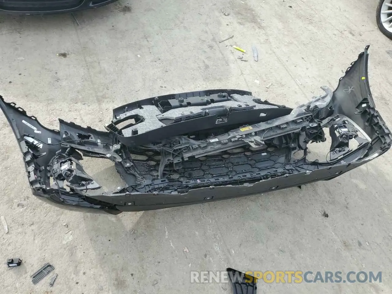 12 Photograph of a damaged car WA1E2AFY6N2076945 AUDI Q5 2022