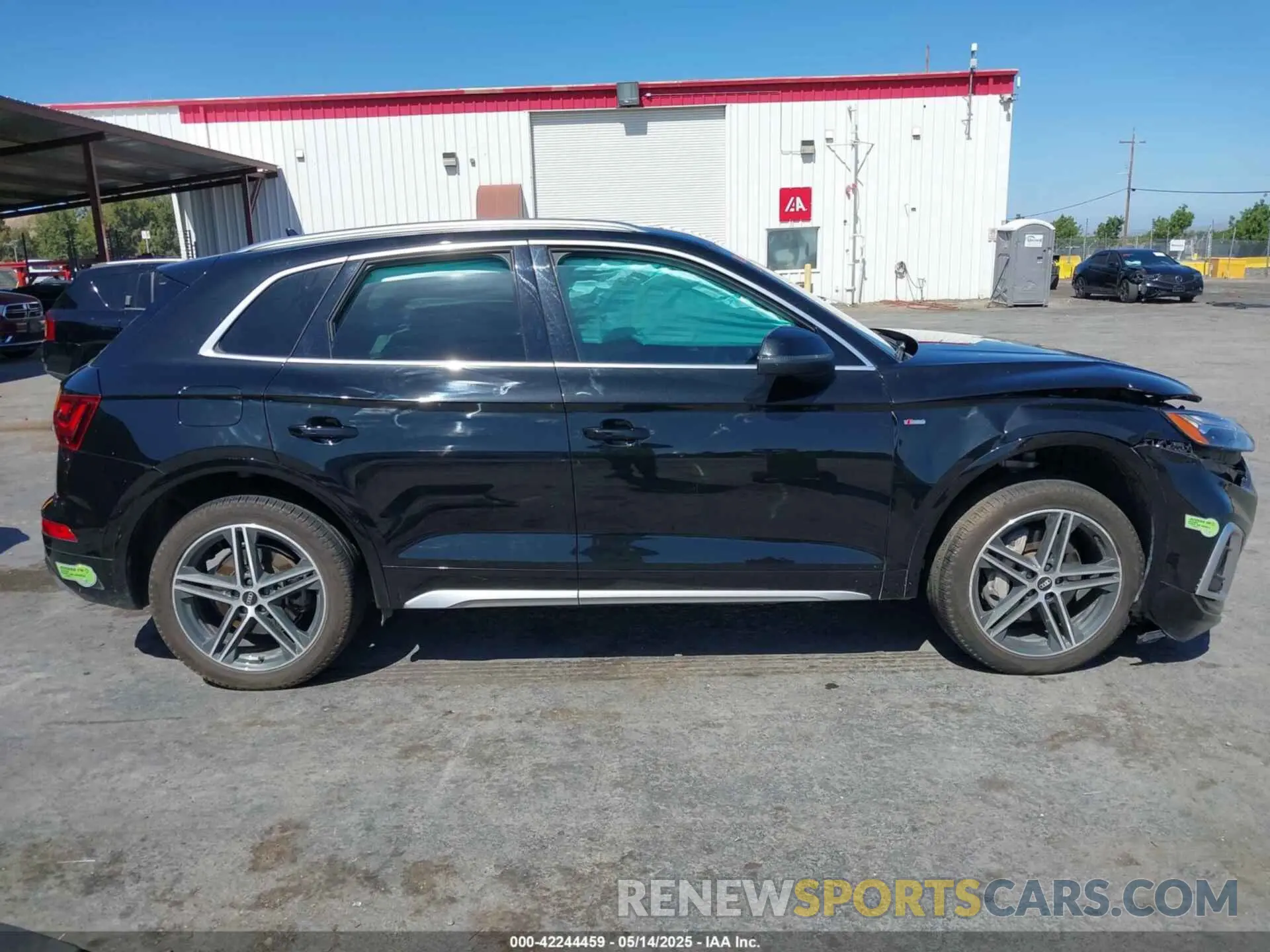 13 Photograph of a damaged car WA1E2AFYXN2014254 AUDI Q5 2022
