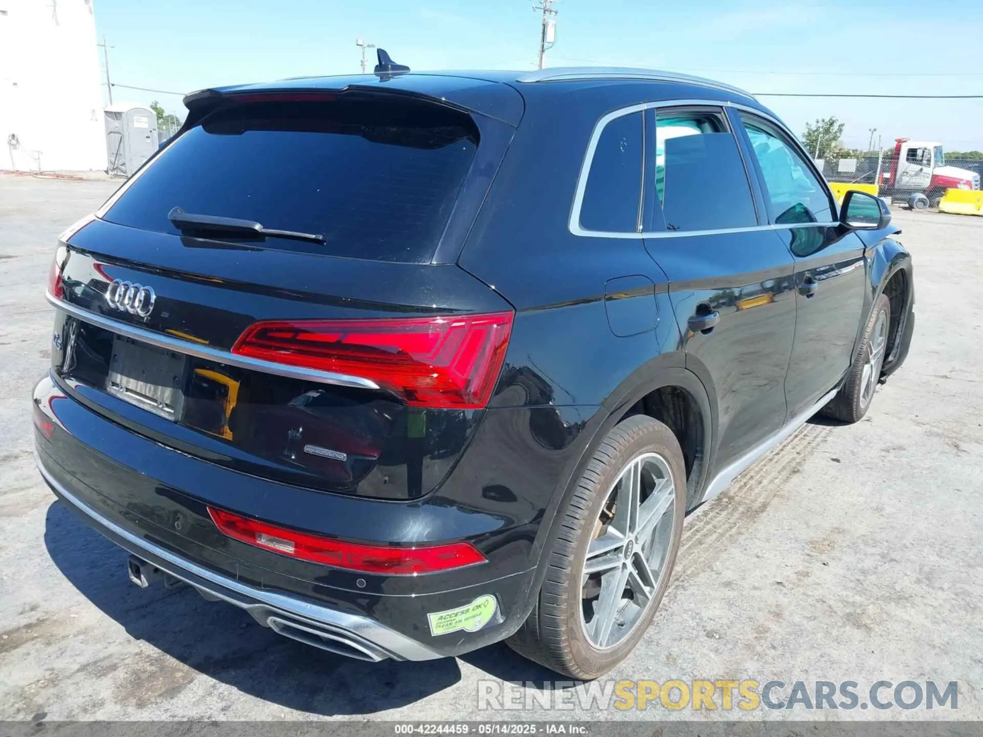 4 Photograph of a damaged car WA1E2AFYXN2014254 AUDI Q5 2022