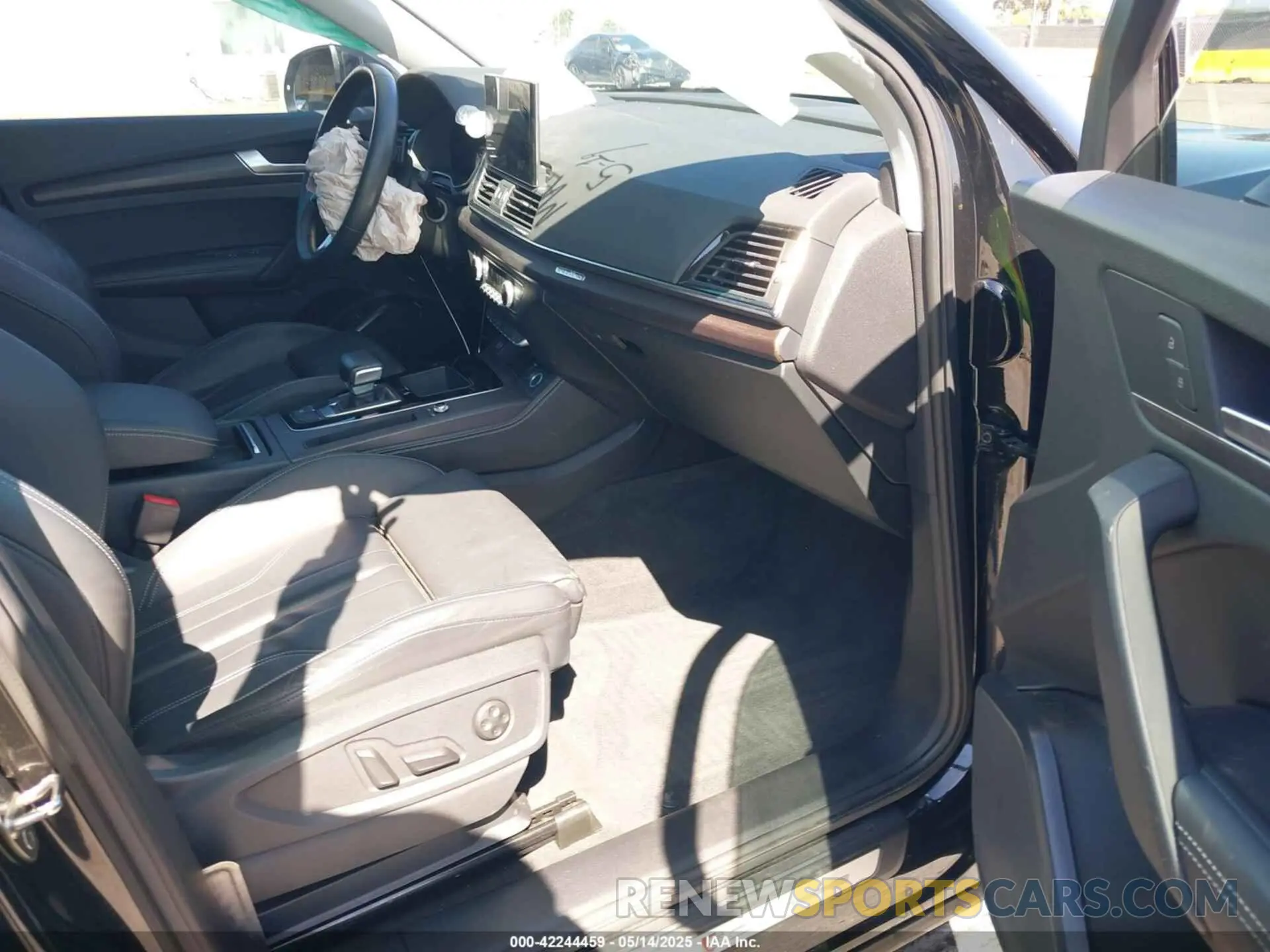 5 Photograph of a damaged car WA1E2AFYXN2014254 AUDI Q5 2022