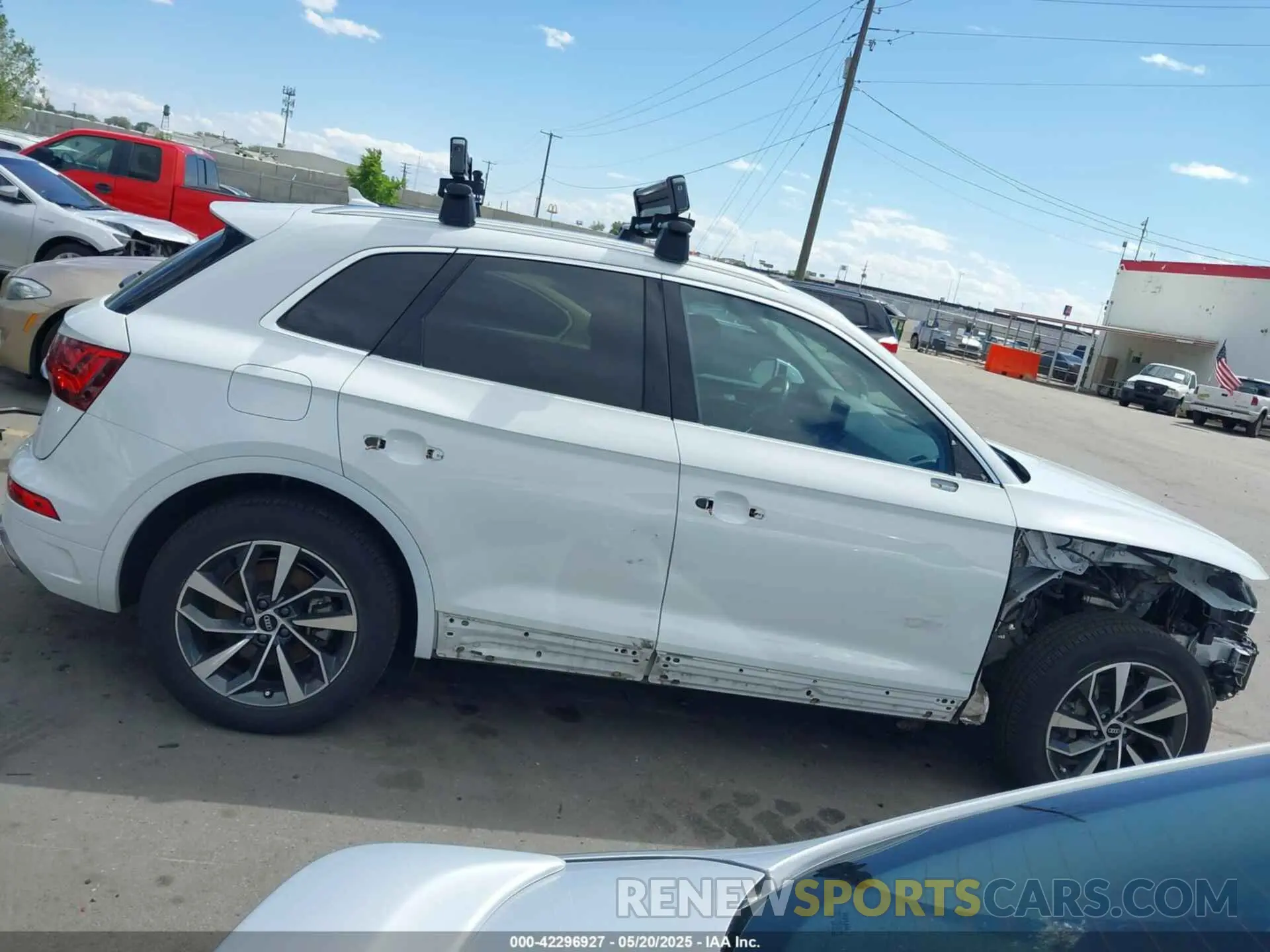 14 Photograph of a damaged car WA1EAAFY0N2021054 AUDI Q5 2022