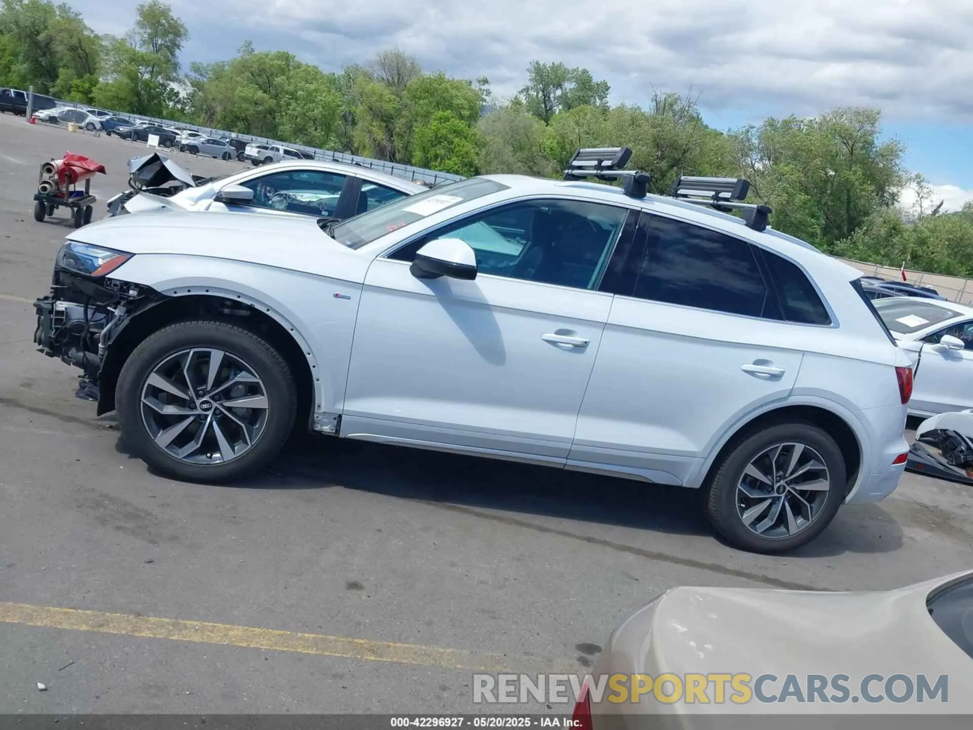 15 Photograph of a damaged car WA1EAAFY0N2021054 AUDI Q5 2022