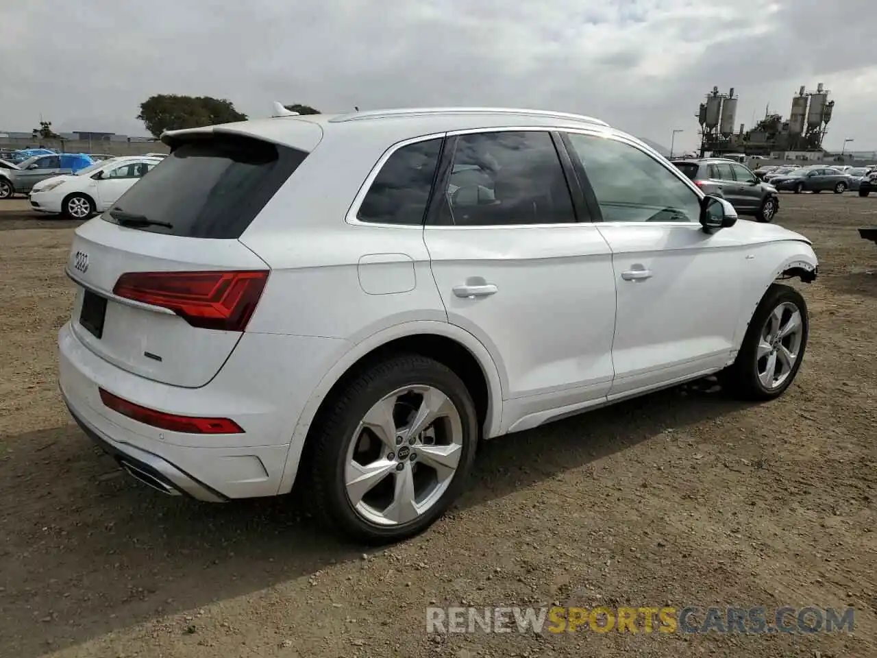 3 Photograph of a damaged car WA1EAAFY0N2086311 AUDI Q5 2022