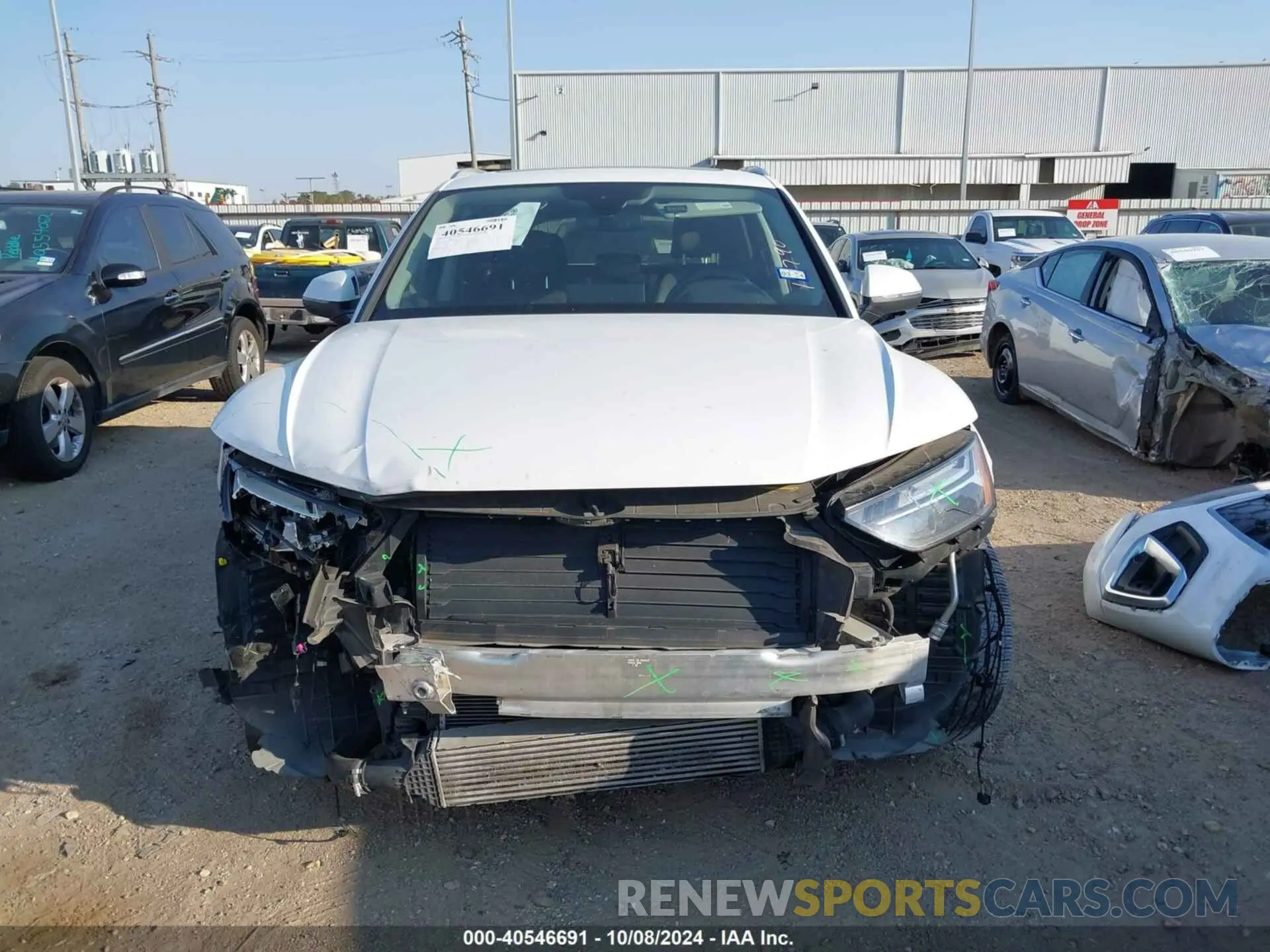 13 Photograph of a damaged car WA1EAAFY0N2086809 AUDI Q5 2022