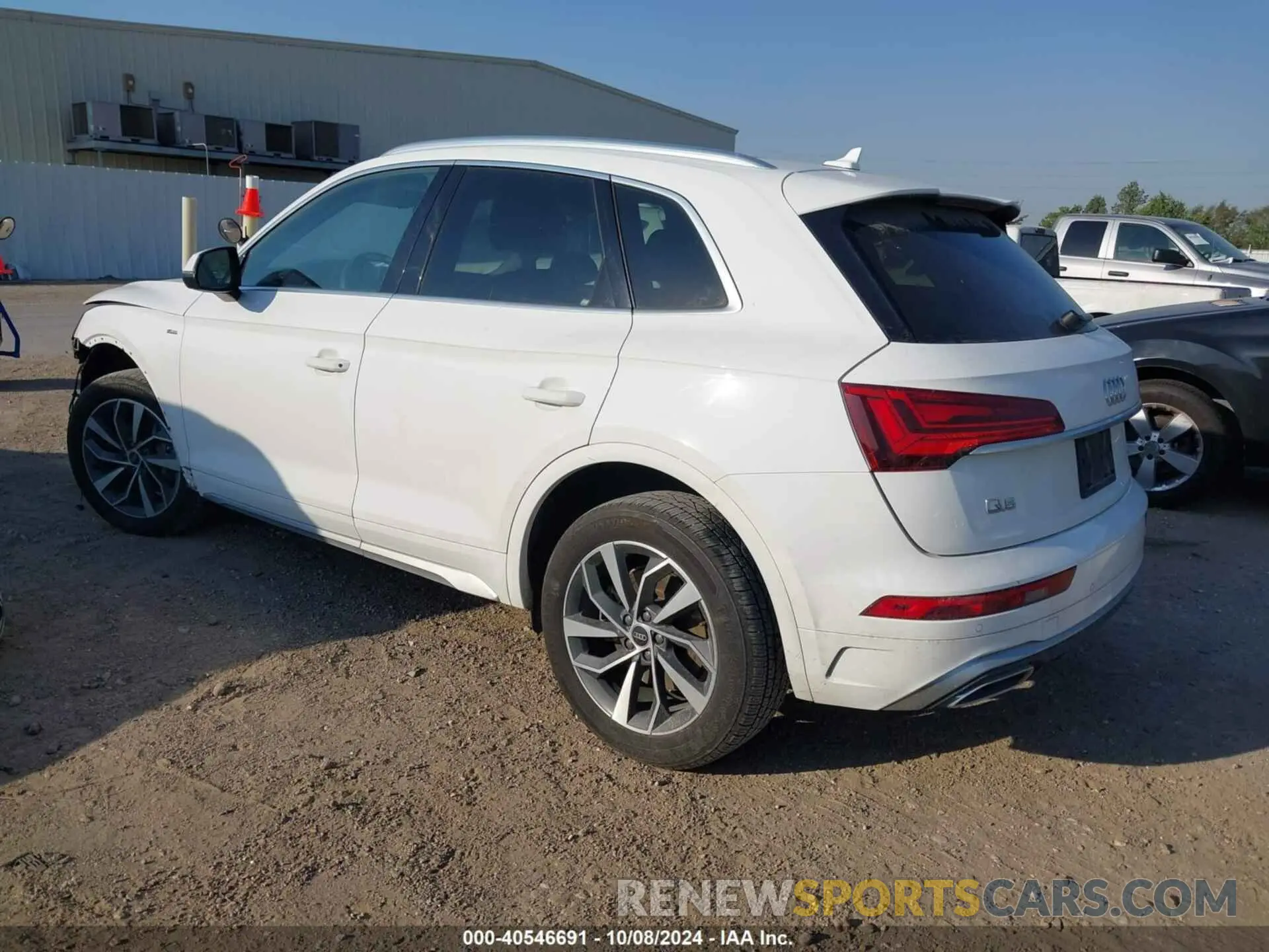 3 Photograph of a damaged car WA1EAAFY0N2086809 AUDI Q5 2022