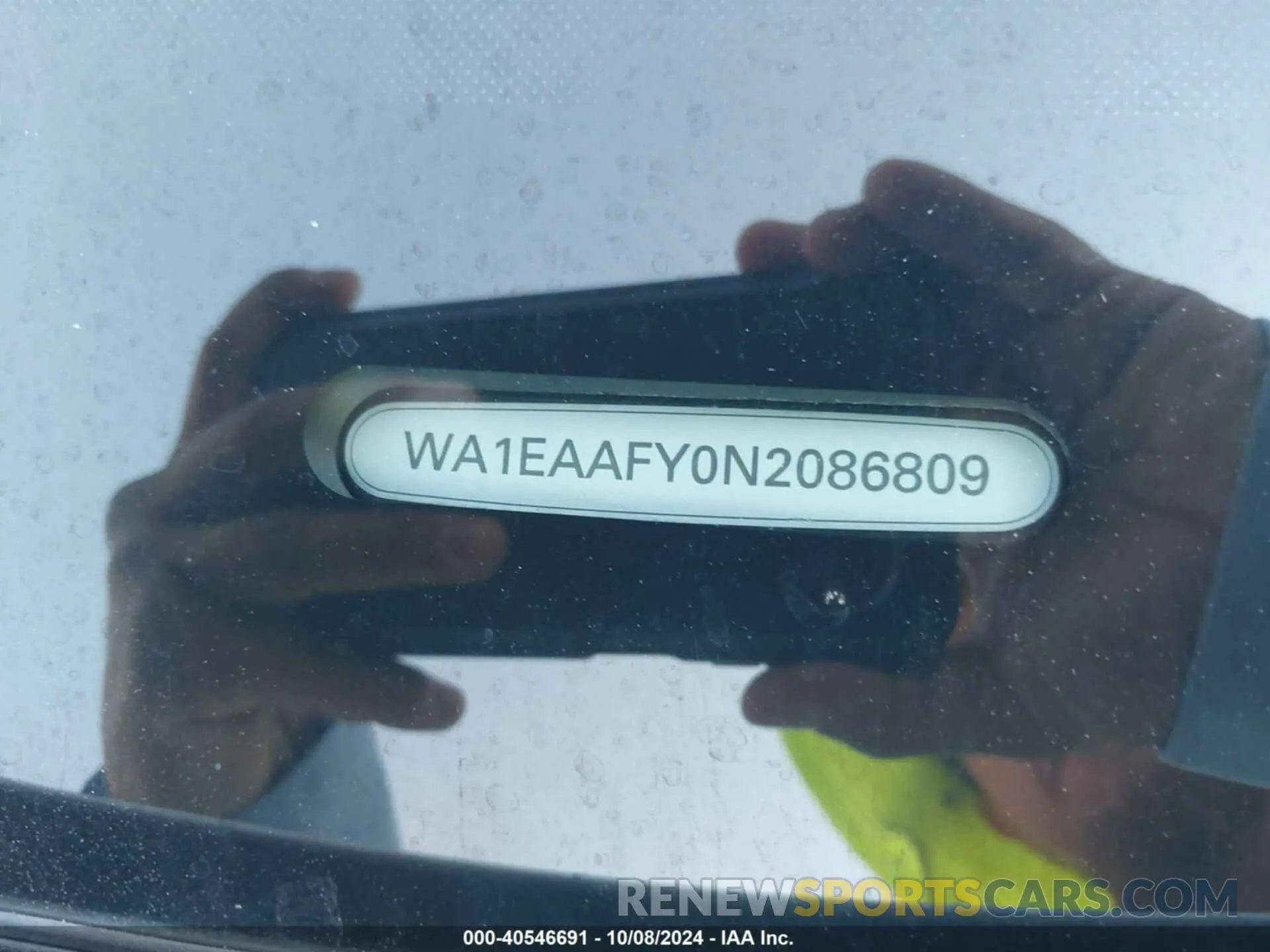9 Photograph of a damaged car WA1EAAFY0N2086809 AUDI Q5 2022