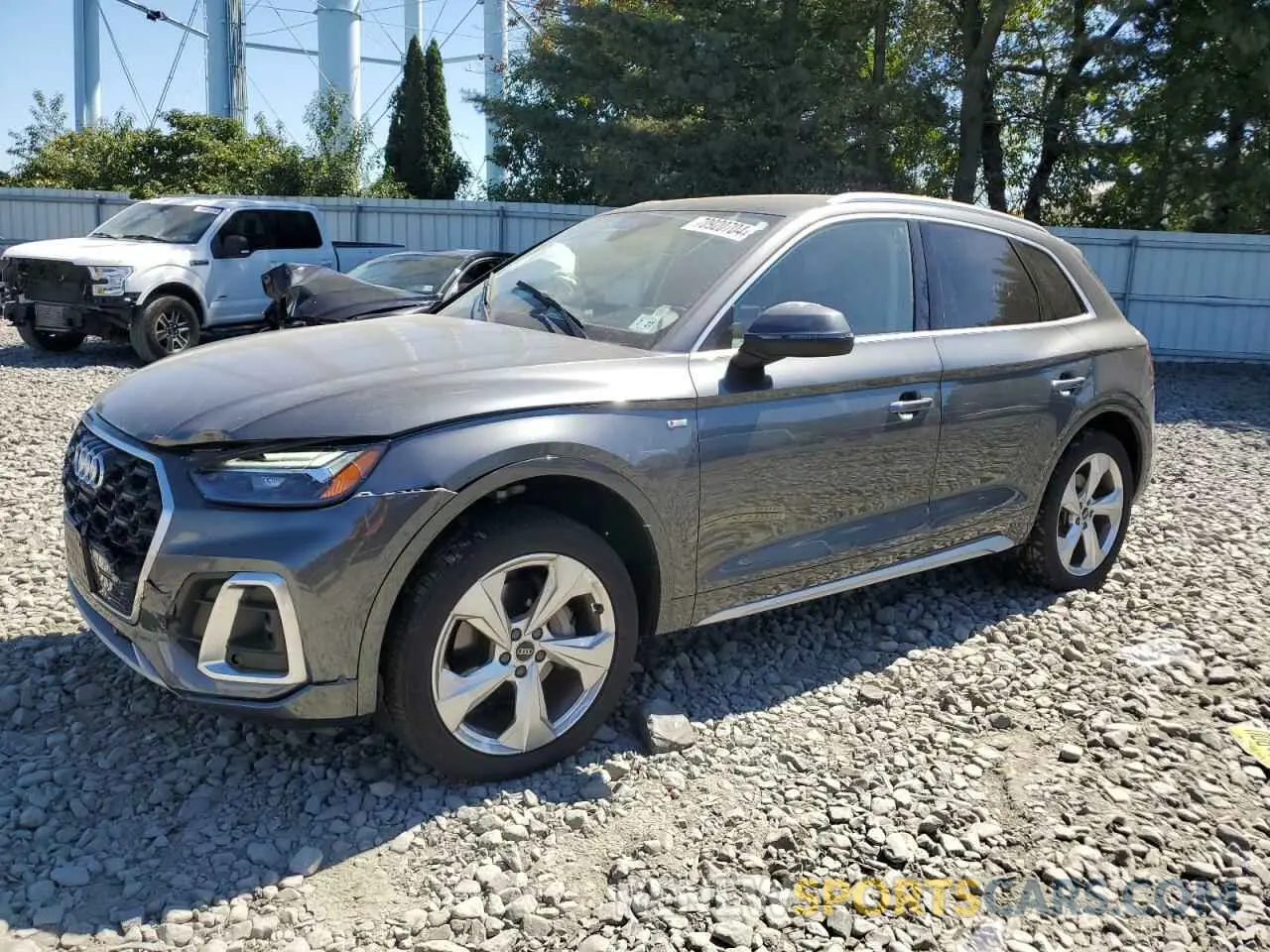 1 Photograph of a damaged car WA1EAAFY0N2104970 AUDI Q5 2022