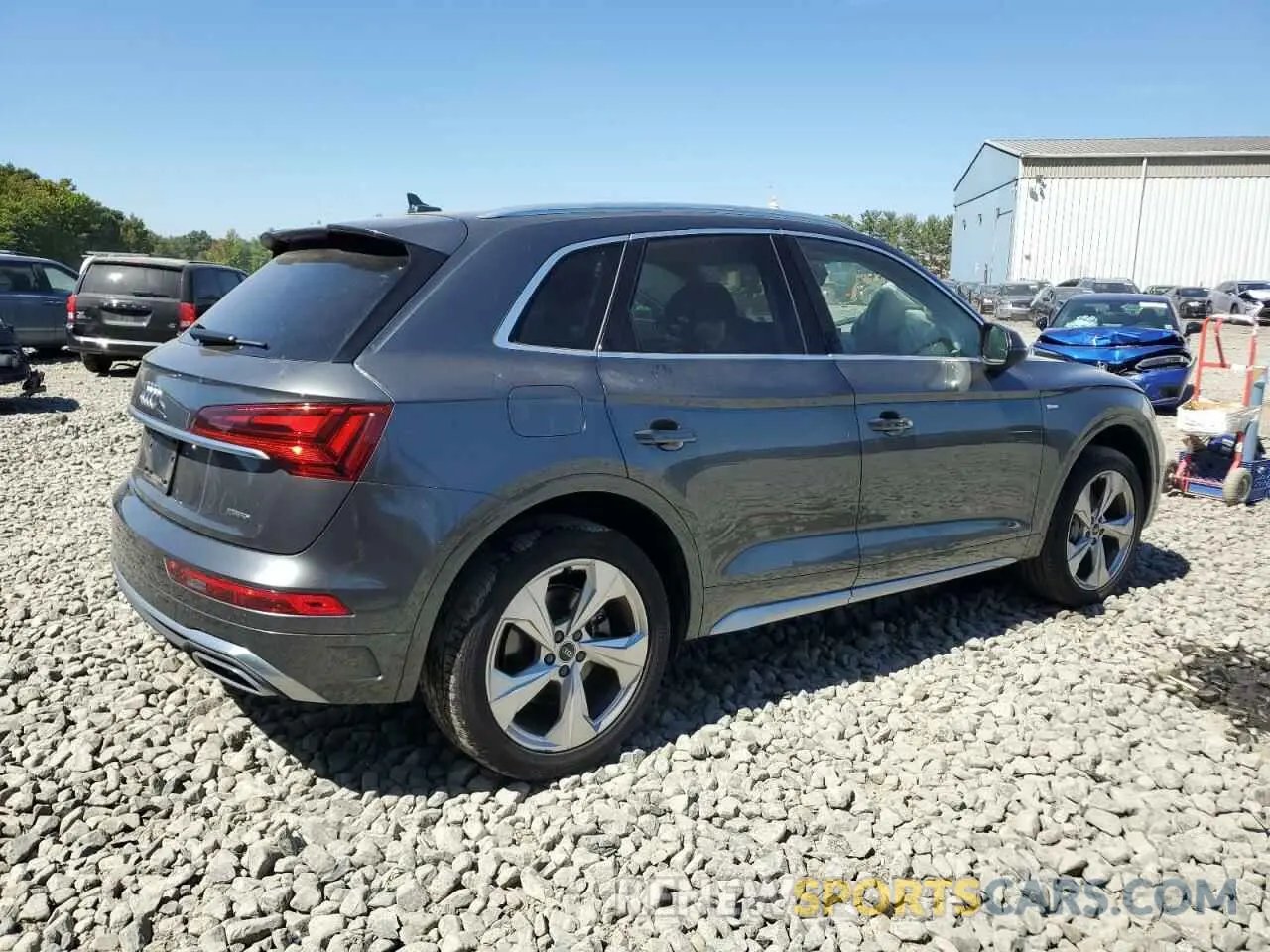 3 Photograph of a damaged car WA1EAAFY0N2104970 AUDI Q5 2022