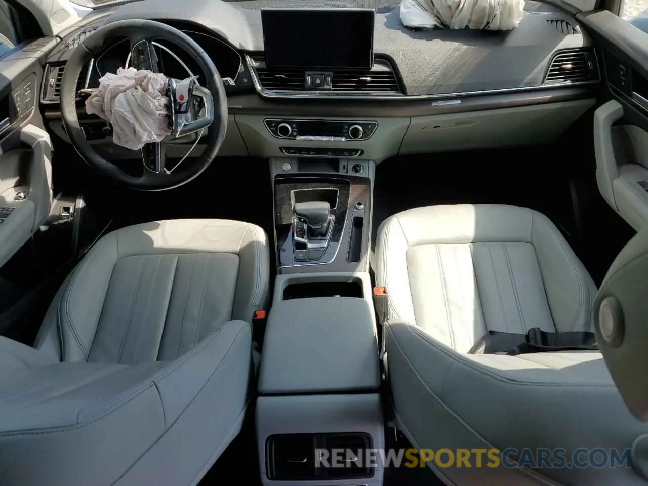 8 Photograph of a damaged car WA1EAAFY0N2104970 AUDI Q5 2022
