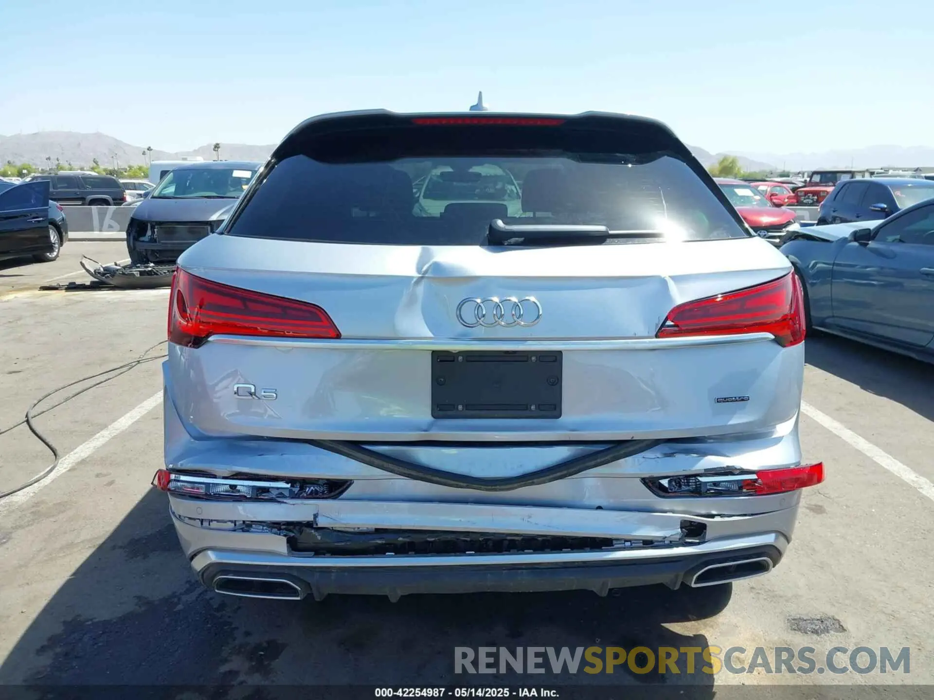 6 Photograph of a damaged car WA1EAAFY0N2105214 AUDI Q5 2022