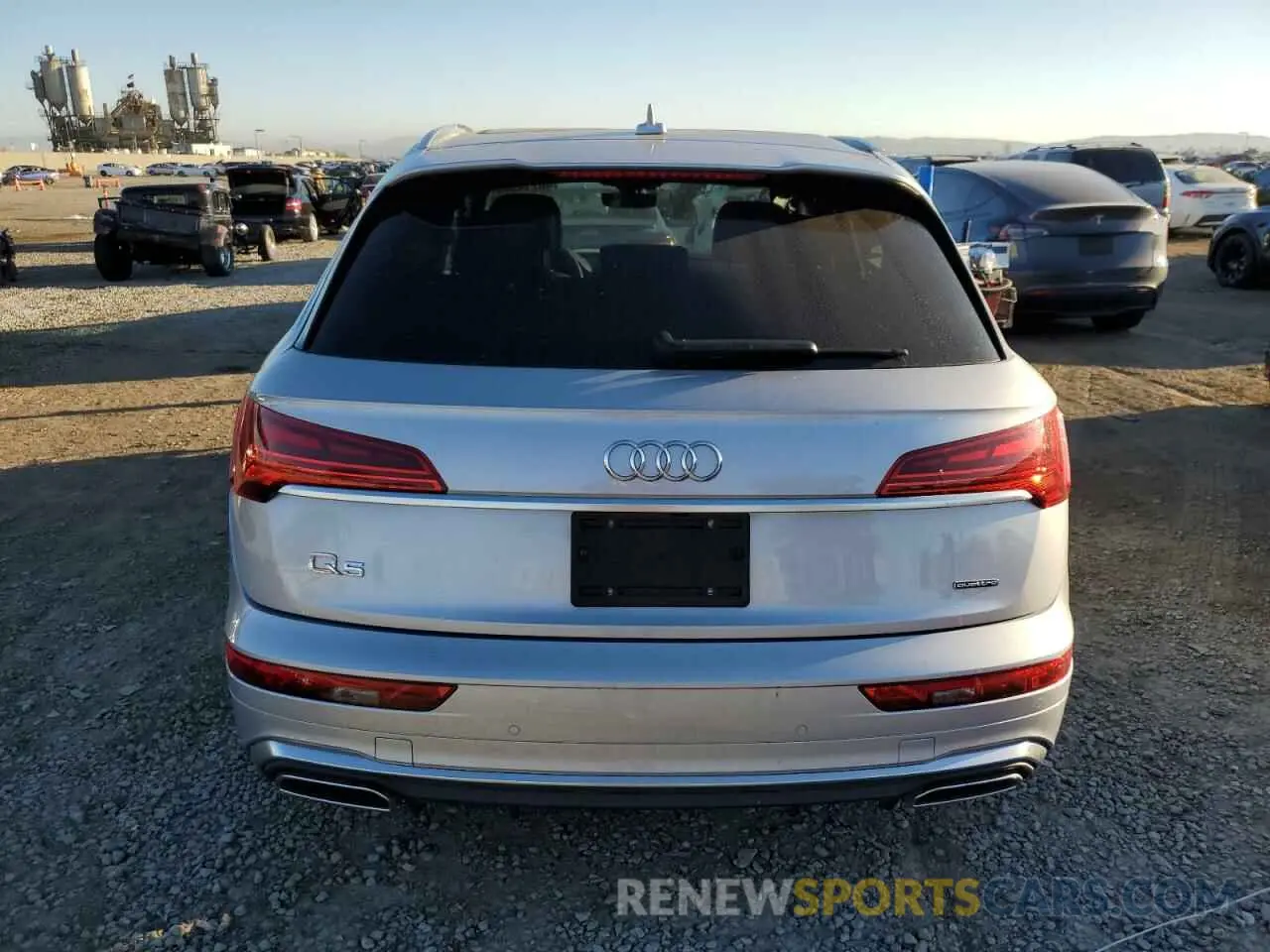 6 Photograph of a damaged car WA1EAAFY0N2130050 AUDI Q5 2022
