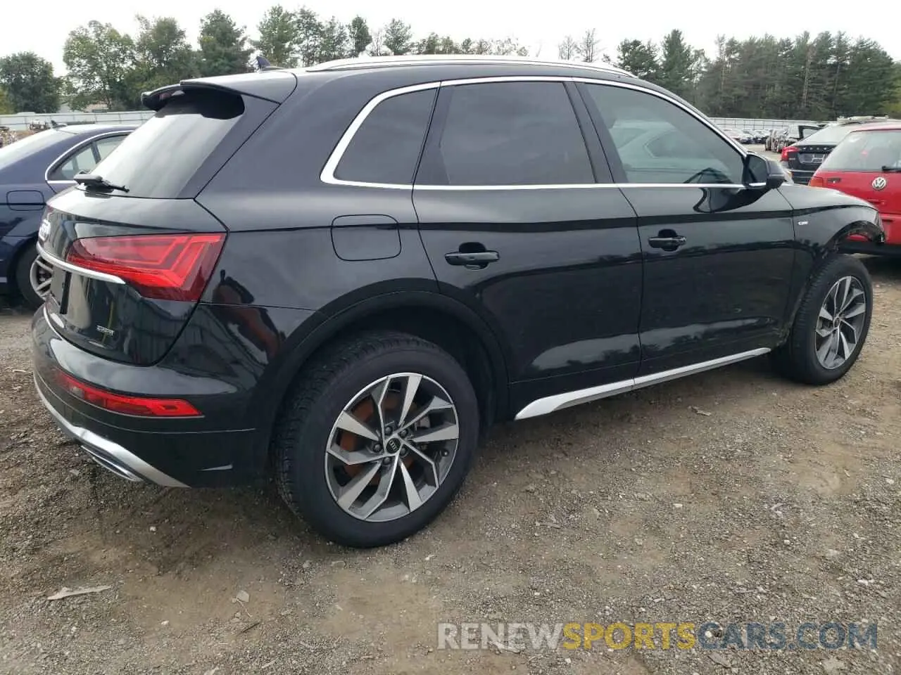3 Photograph of a damaged car WA1EAAFY1N2021256 AUDI Q5 2022
