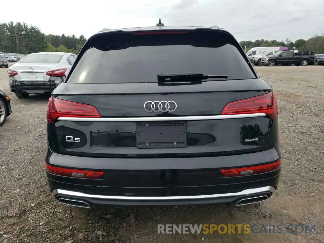 6 Photograph of a damaged car WA1EAAFY1N2021256 AUDI Q5 2022