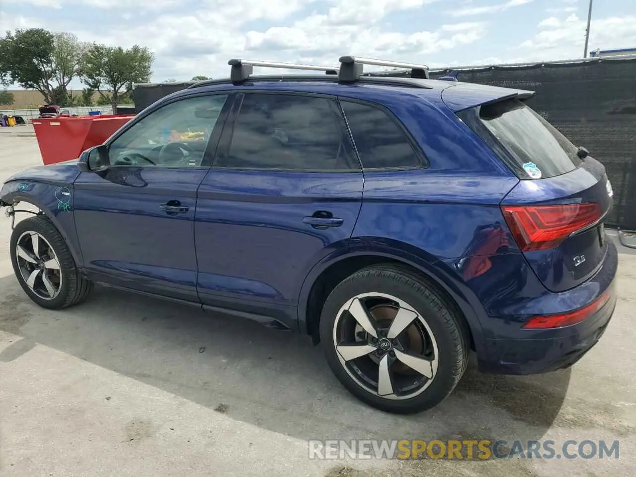 2 Photograph of a damaged car WA1EAAFY1N2044665 AUDI Q5 2022