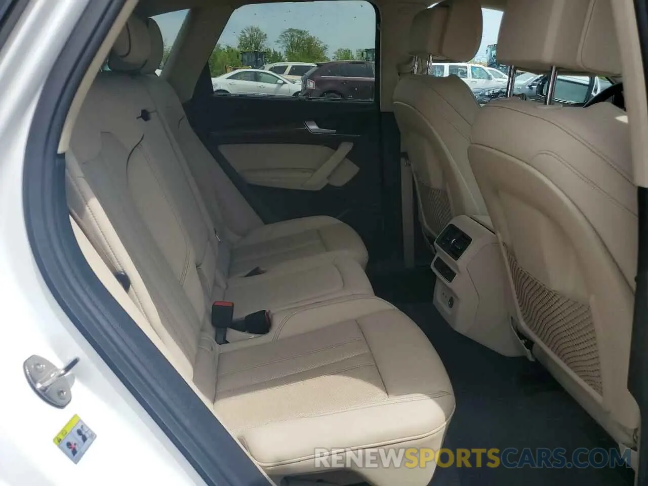 11 Photograph of a damaged car WA1EAAFY1N2048022 AUDI Q5 2022