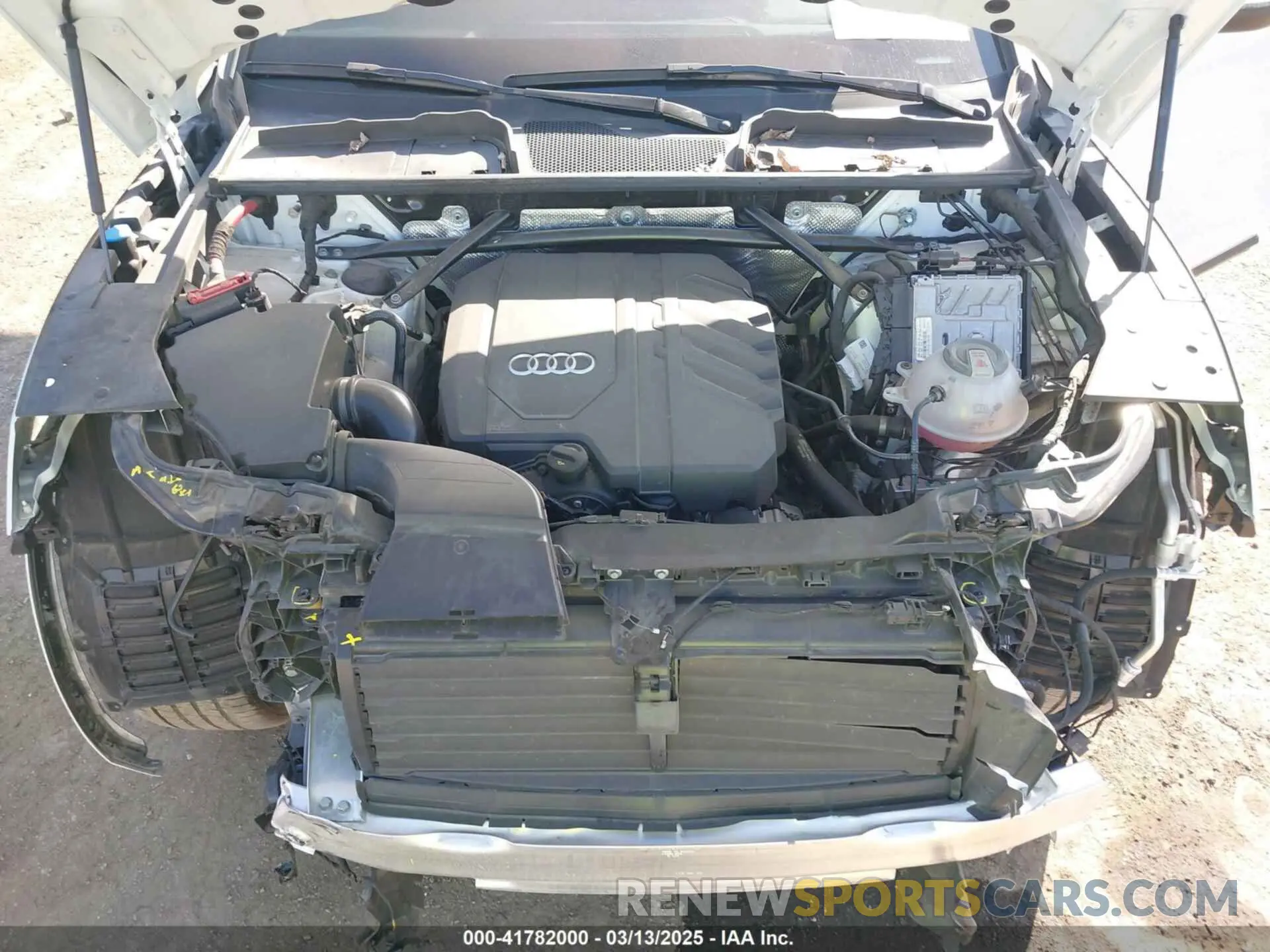 10 Photograph of a damaged car WA1EAAFY1N2126380 AUDI Q5 2022