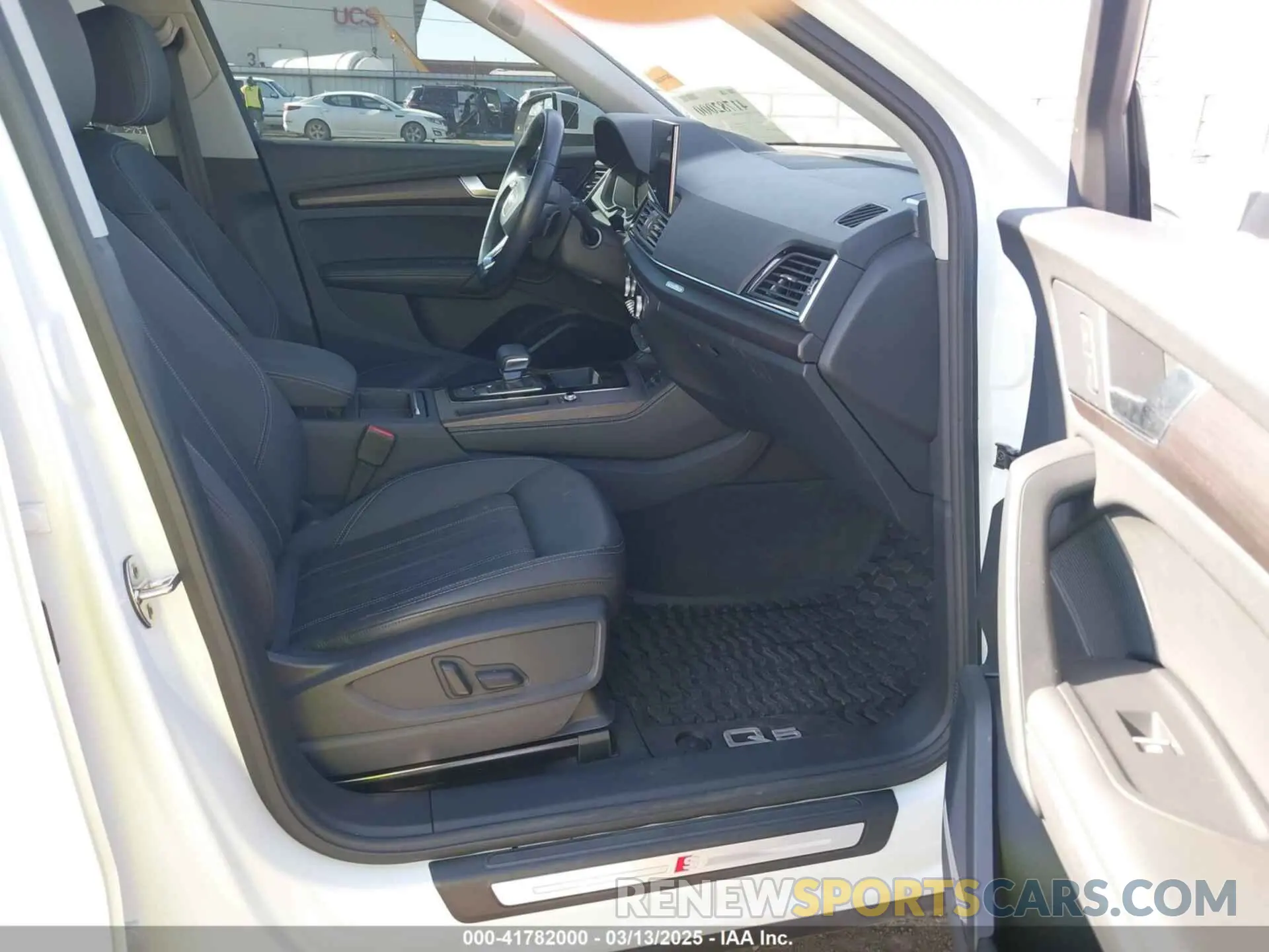 5 Photograph of a damaged car WA1EAAFY1N2126380 AUDI Q5 2022
