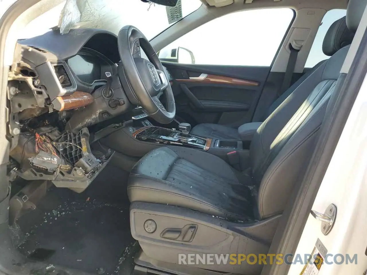 7 Photograph of a damaged car WA1EAAFY1N2137332 AUDI Q5 2022