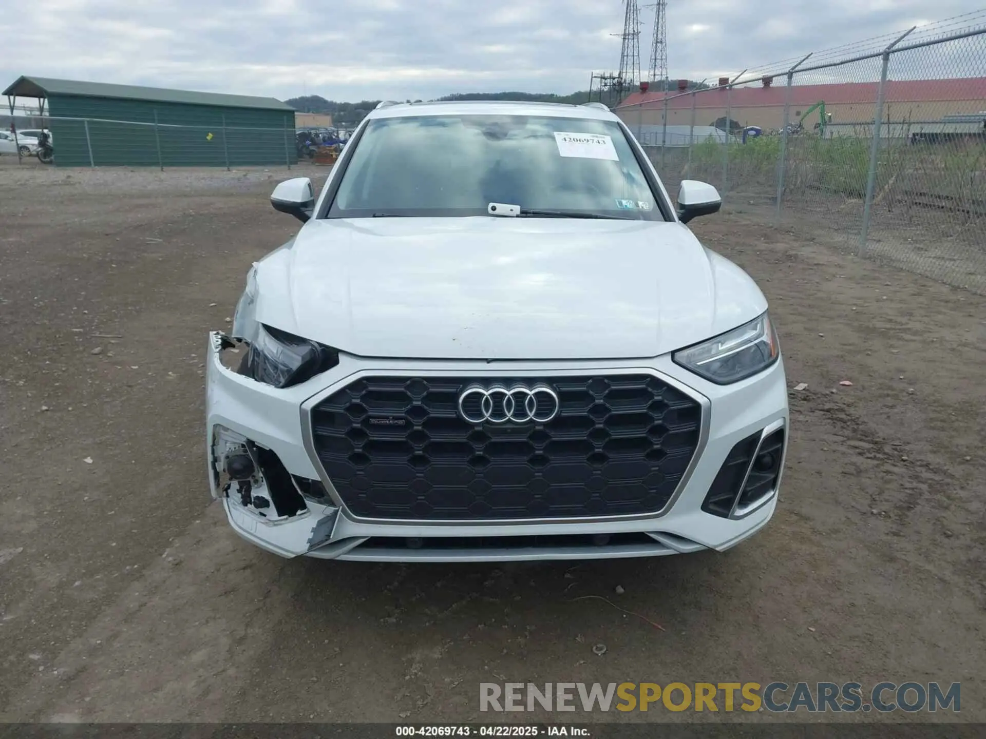 13 Photograph of a damaged car WA1EAAFY2N2014414 AUDI Q5 2022