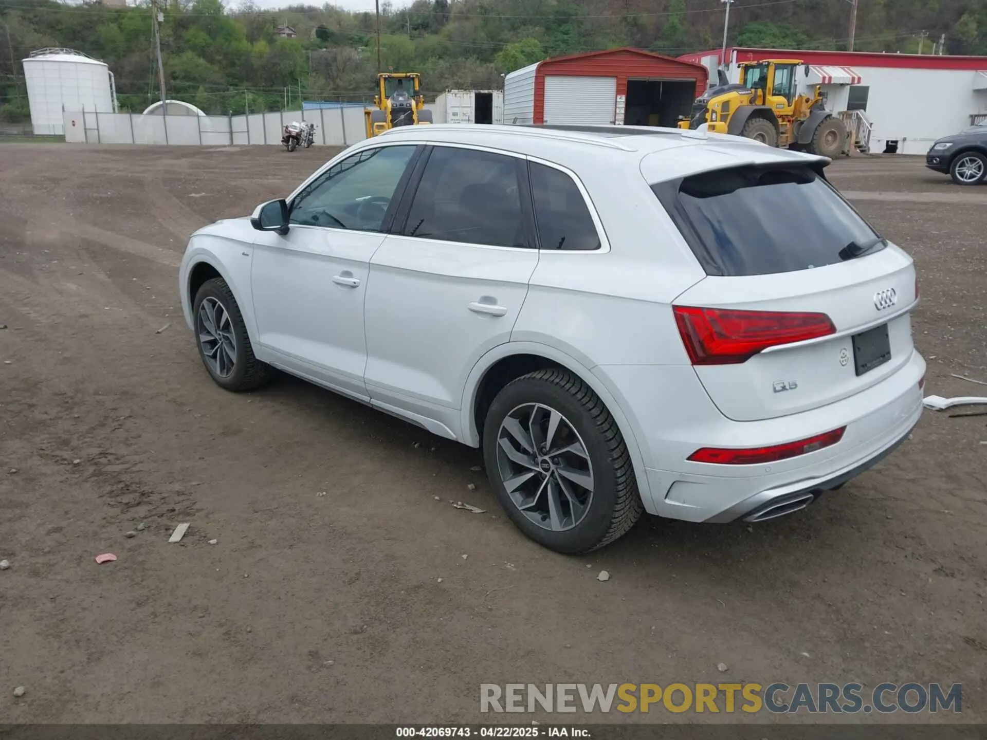 3 Photograph of a damaged car WA1EAAFY2N2014414 AUDI Q5 2022