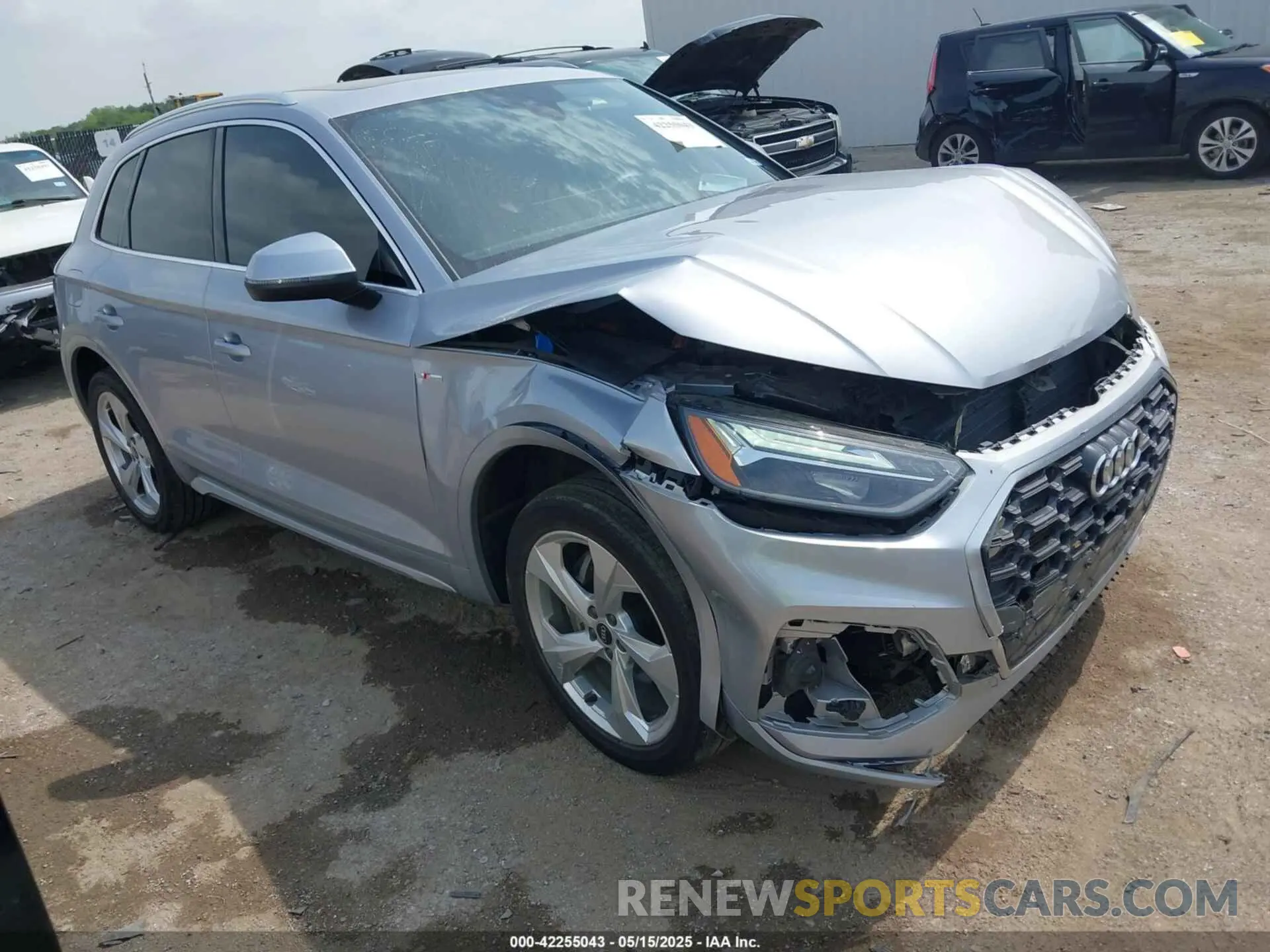 1 Photograph of a damaged car WA1EAAFY2N2081546 AUDI Q5 2022