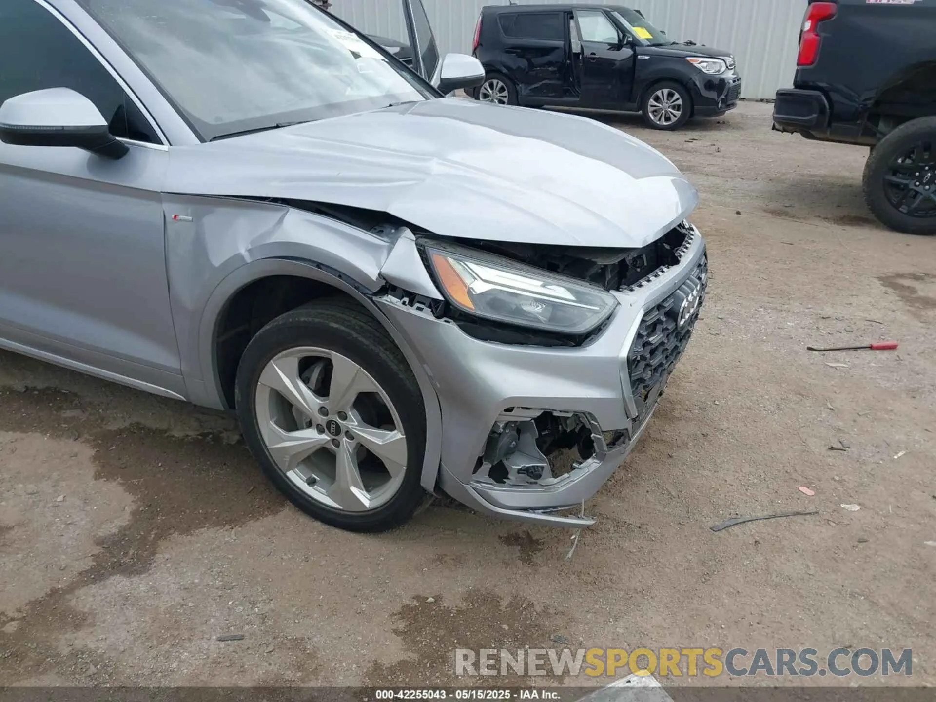 6 Photograph of a damaged car WA1EAAFY2N2081546 AUDI Q5 2022