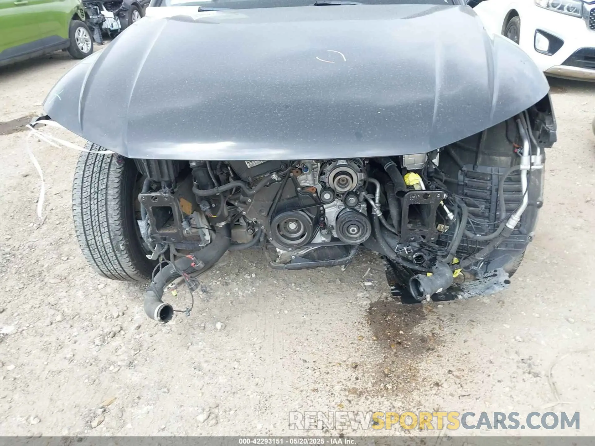 6 Photograph of a damaged car WA1EAAFY2N2111287 AUDI Q5 2022