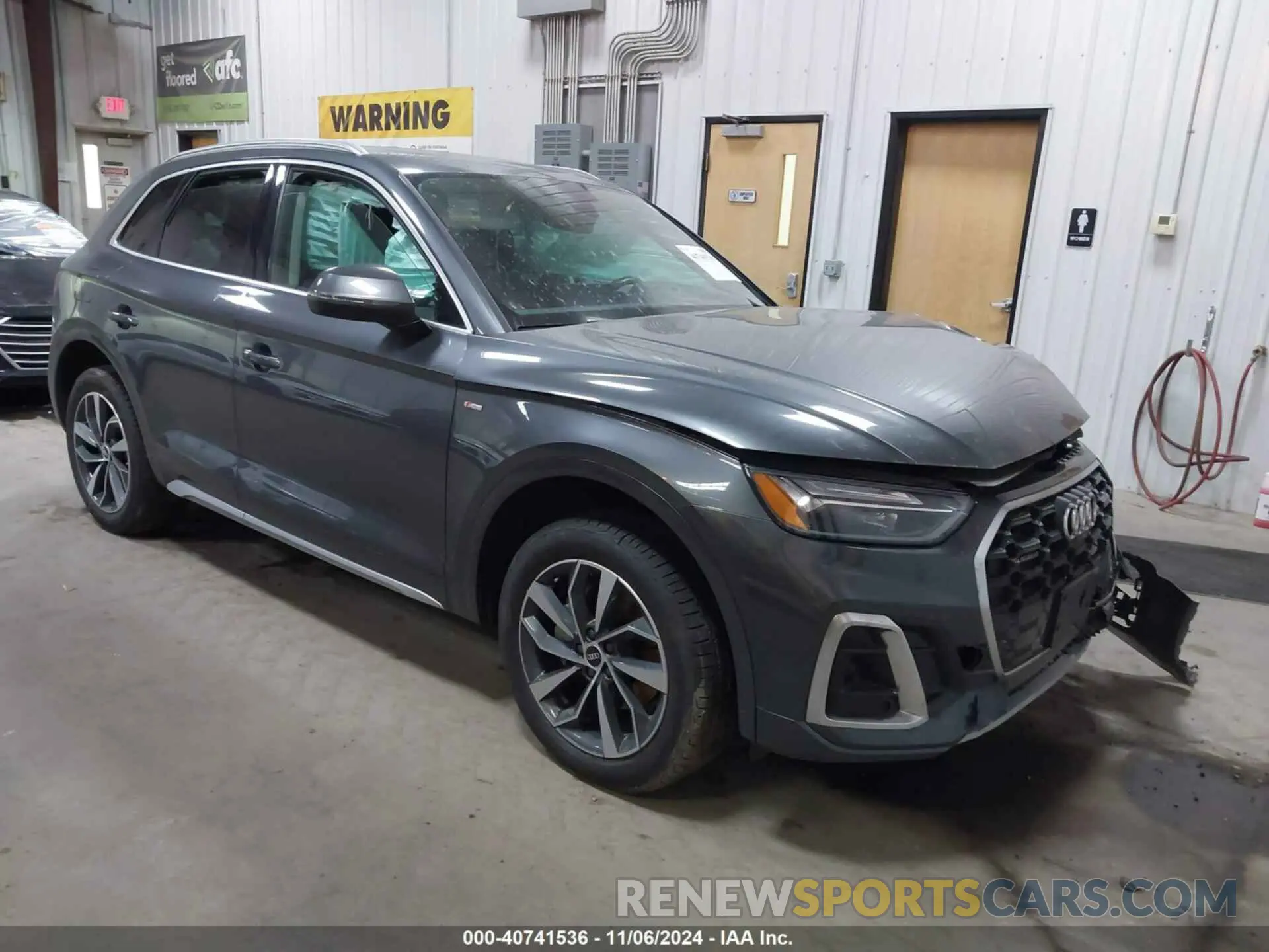 1 Photograph of a damaged car WA1EAAFY3N2023929 AUDI Q5 2022