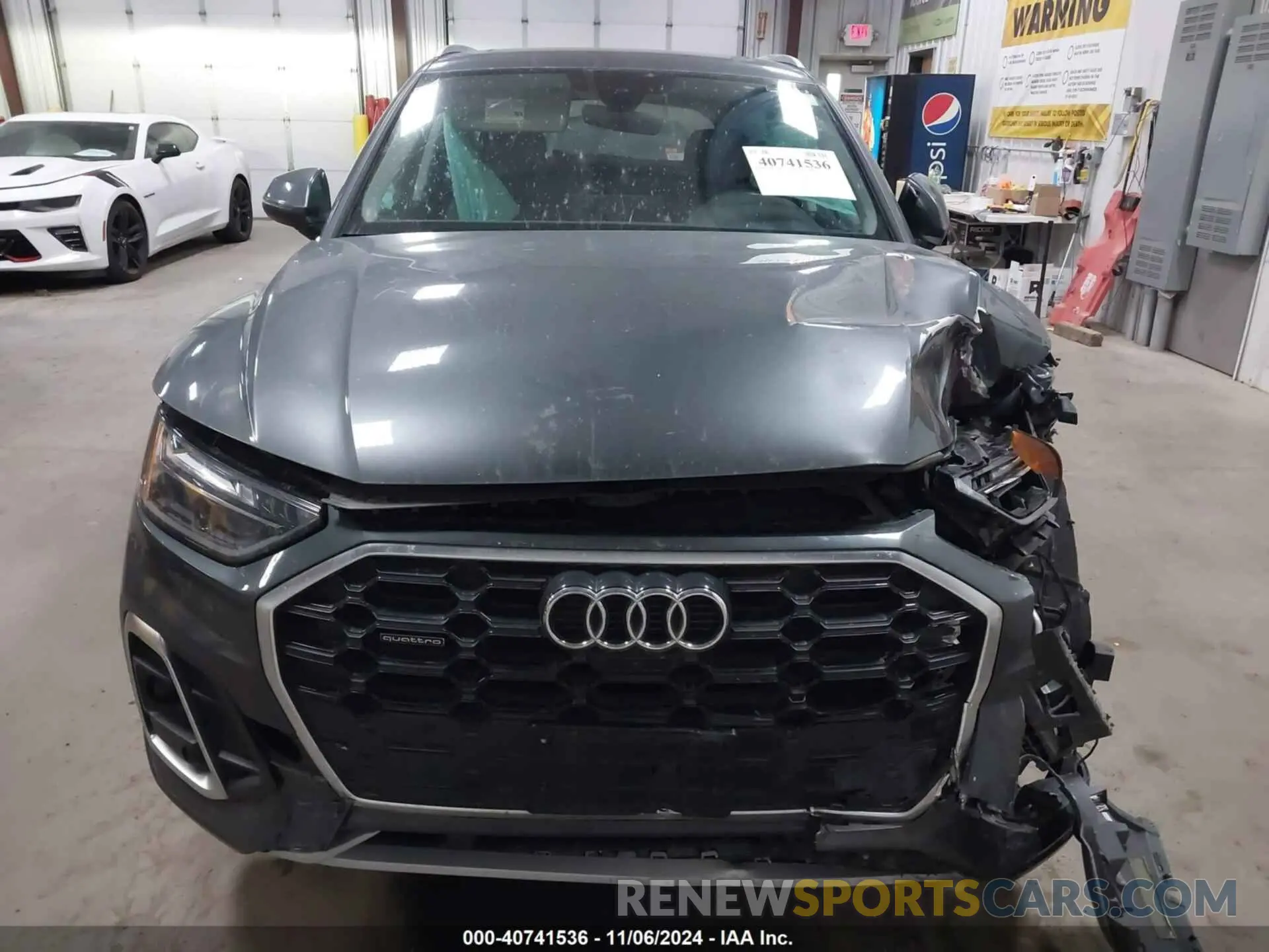 12 Photograph of a damaged car WA1EAAFY3N2023929 AUDI Q5 2022