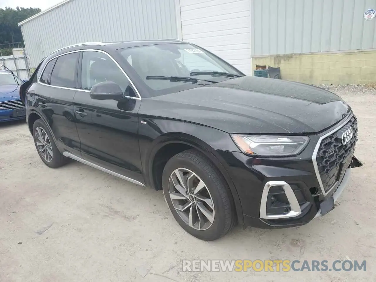4 Photograph of a damaged car WA1EAAFY3N2083869 AUDI Q5 2022