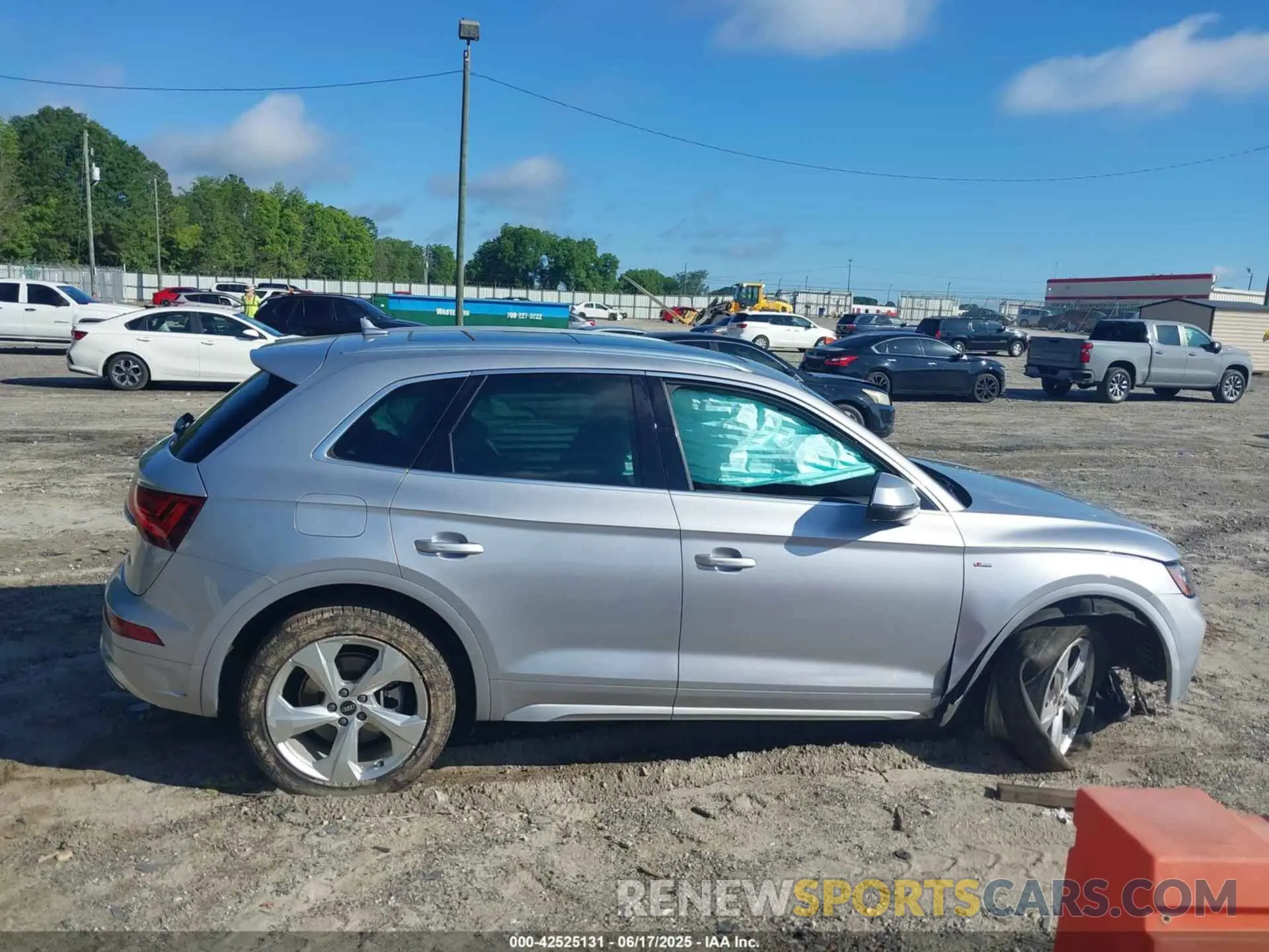 13 Photograph of a damaged car WA1EAAFY3N2120175 AUDI Q5 2022