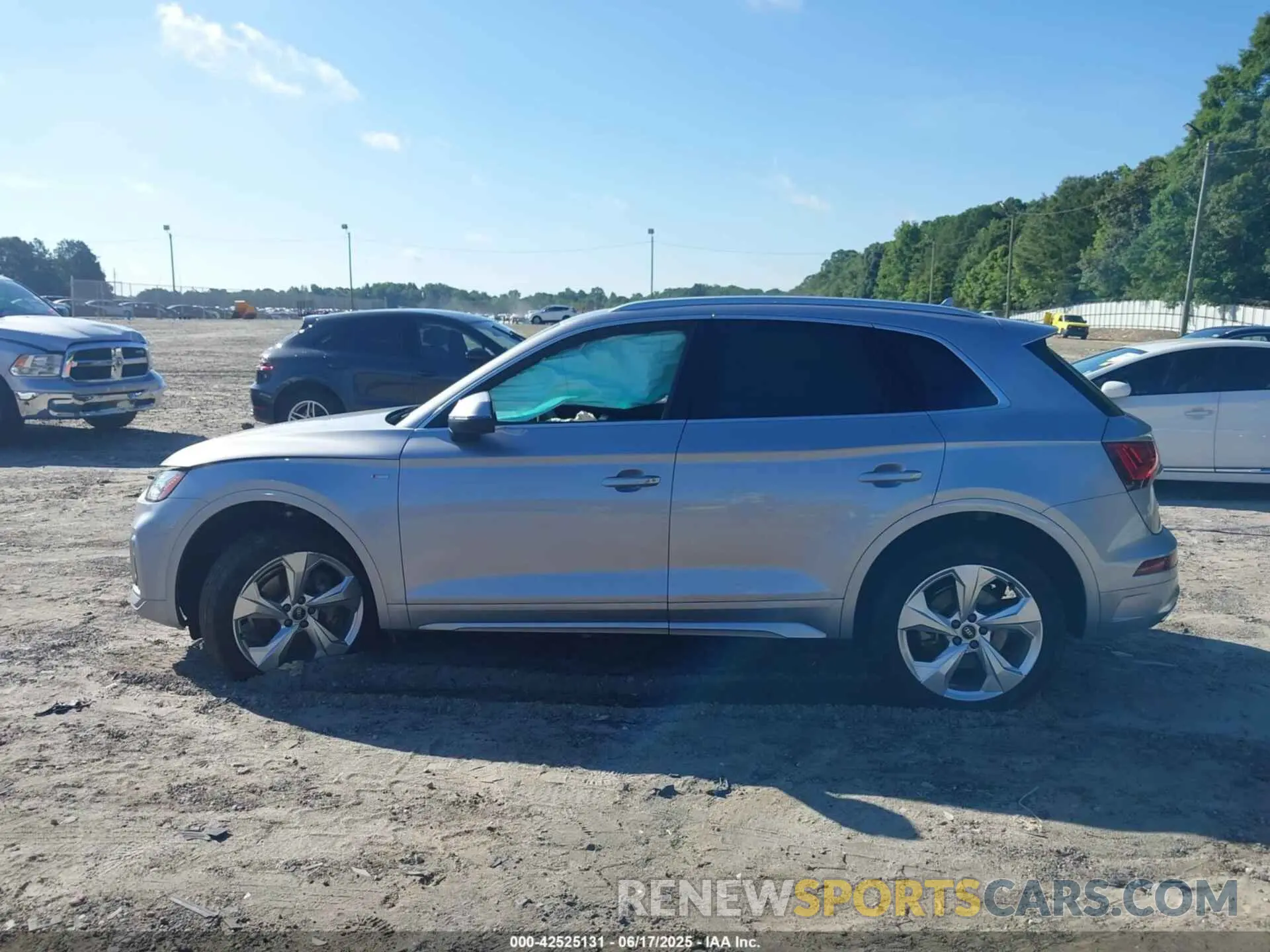 14 Photograph of a damaged car WA1EAAFY3N2120175 AUDI Q5 2022