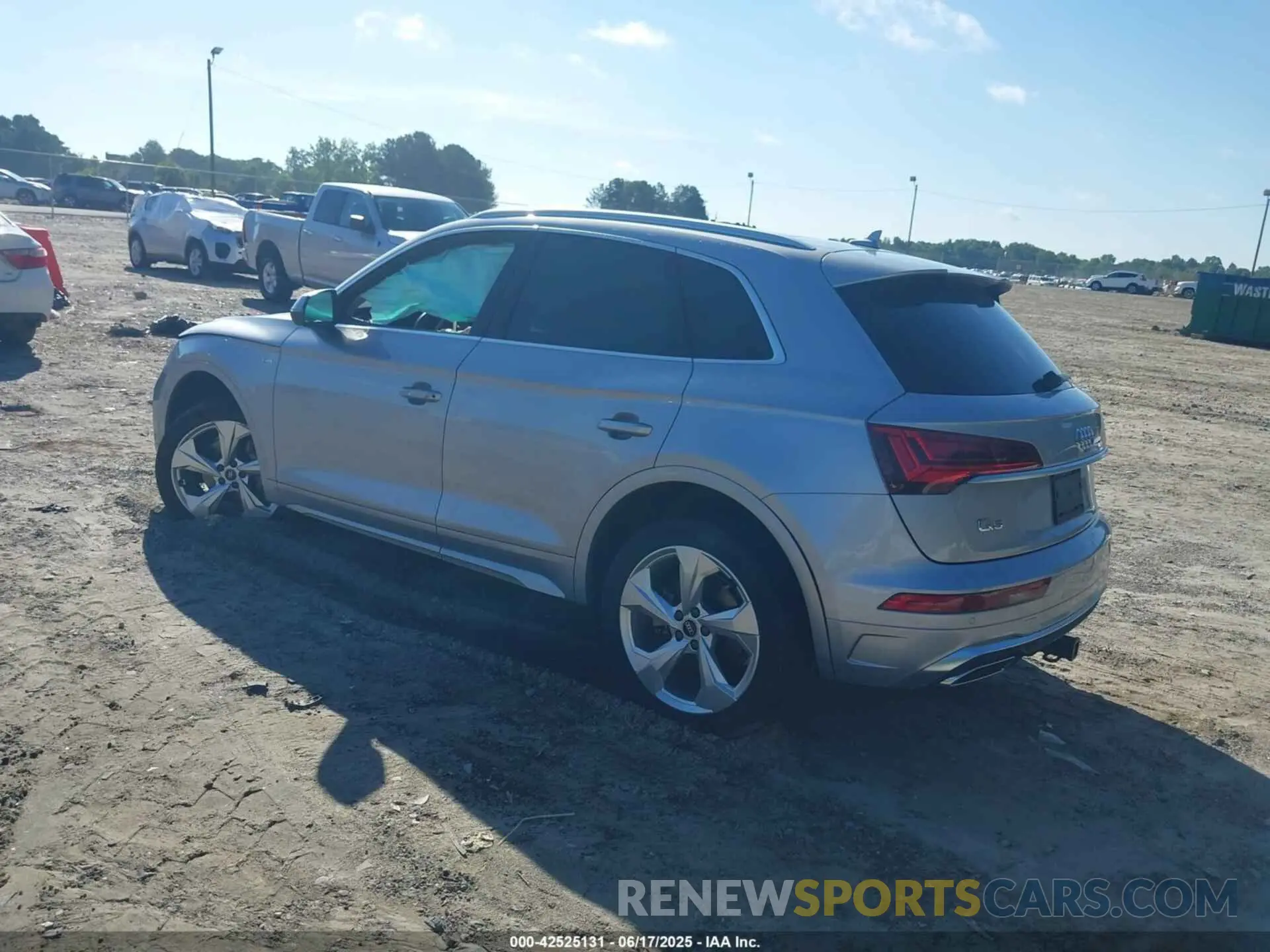 3 Photograph of a damaged car WA1EAAFY3N2120175 AUDI Q5 2022