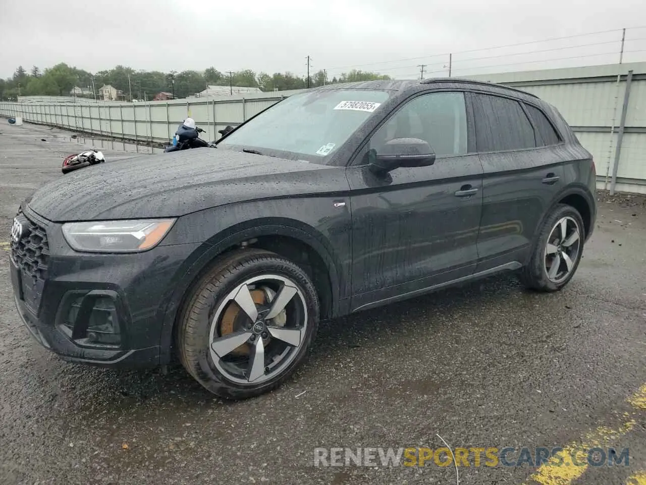 1 Photograph of a damaged car WA1EAAFY4N2044630 AUDI Q5 2022