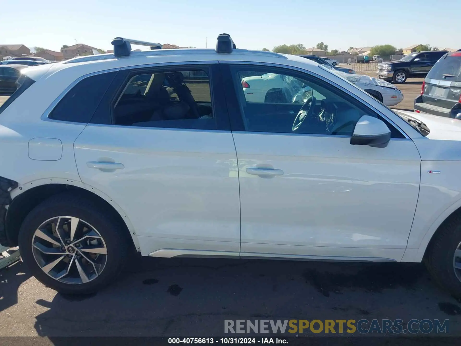 14 Photograph of a damaged car WA1EAAFY4N2075490 AUDI Q5 2022