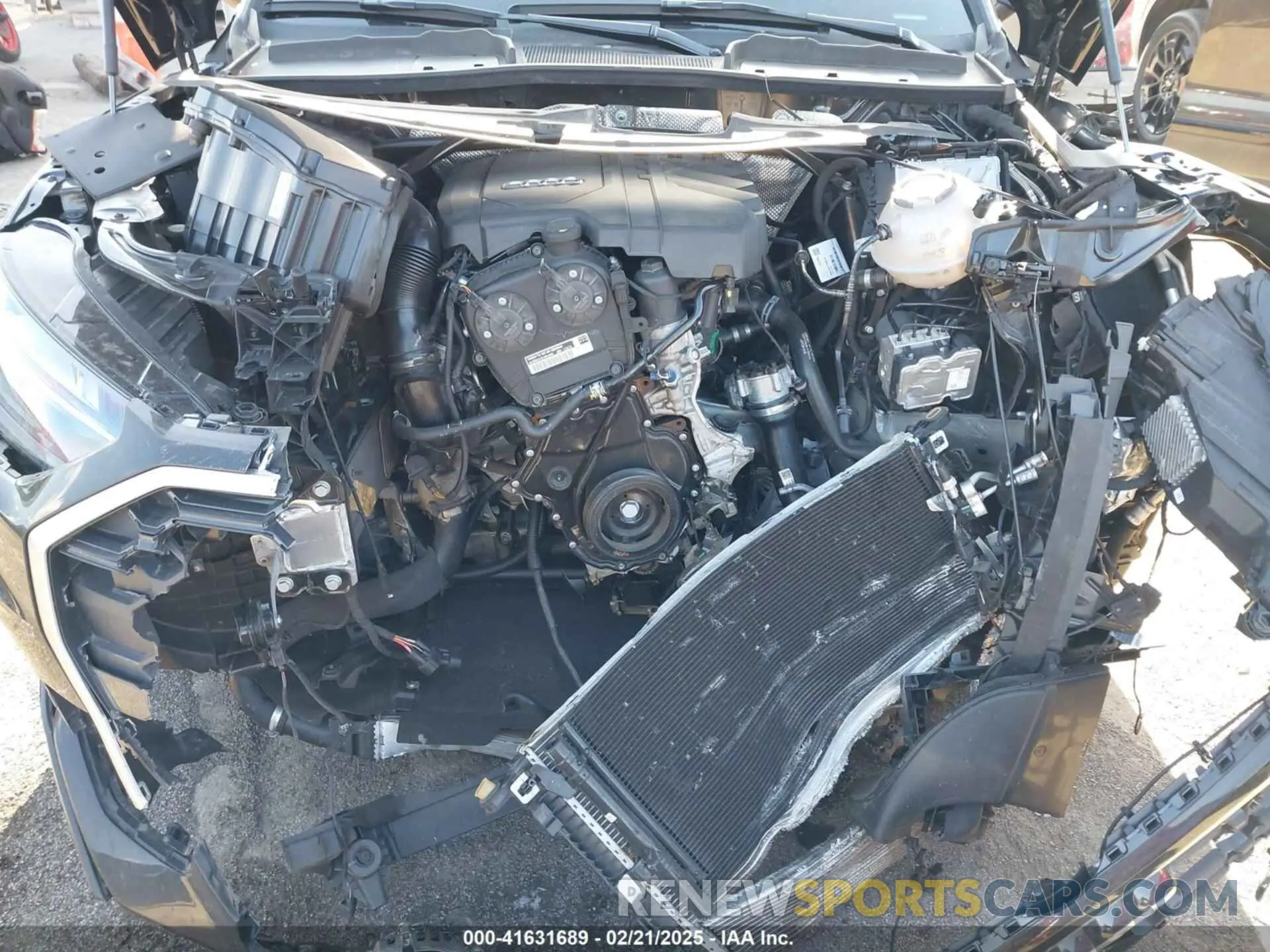 10 Photograph of a damaged car WA1EAAFY4N2139947 AUDI Q5 2022
