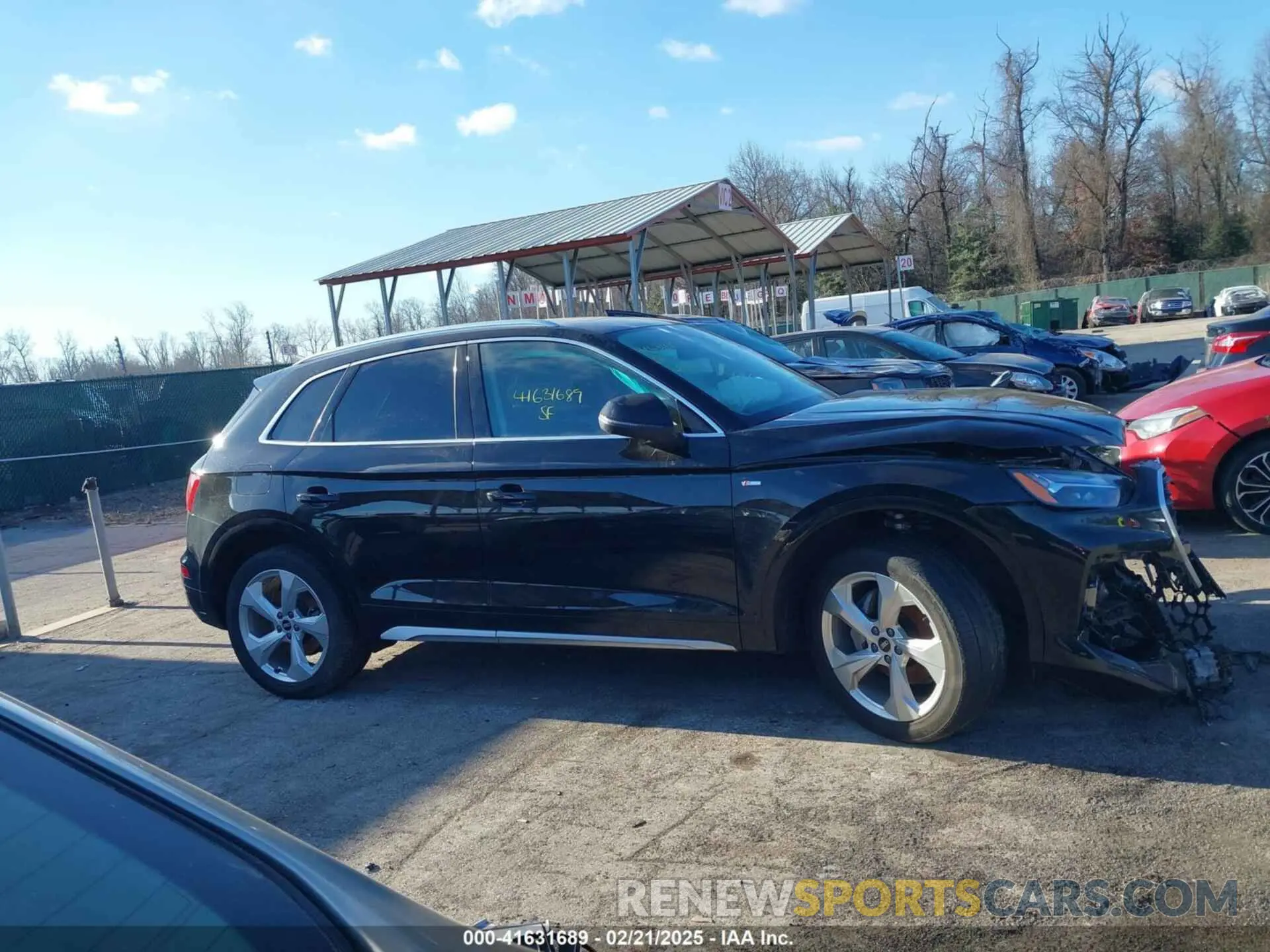 14 Photograph of a damaged car WA1EAAFY4N2139947 AUDI Q5 2022