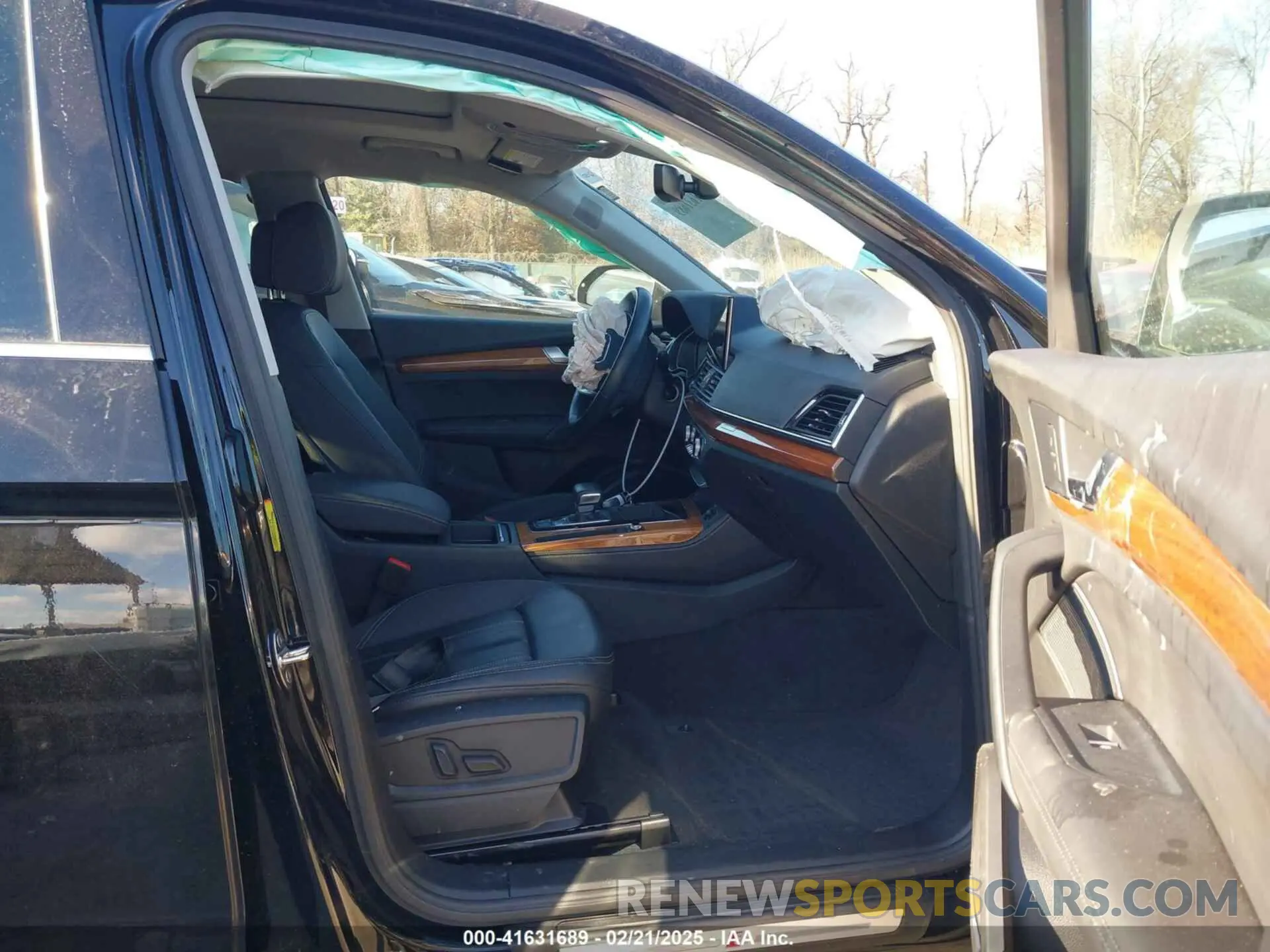 5 Photograph of a damaged car WA1EAAFY4N2139947 AUDI Q5 2022