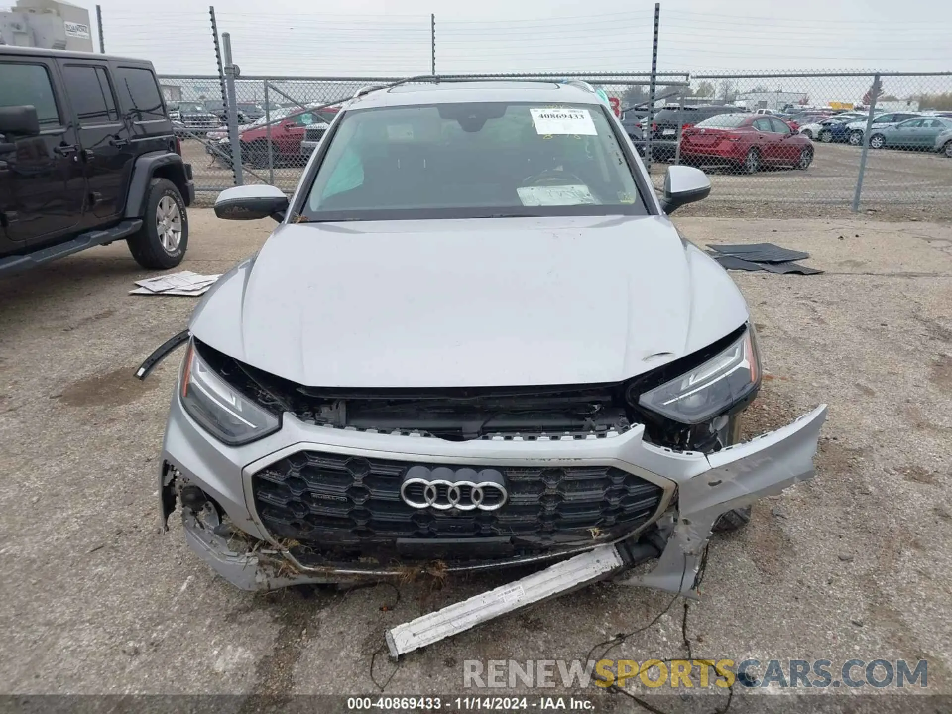 12 Photograph of a damaged car WA1EAAFY5N2058178 AUDI Q5 2022