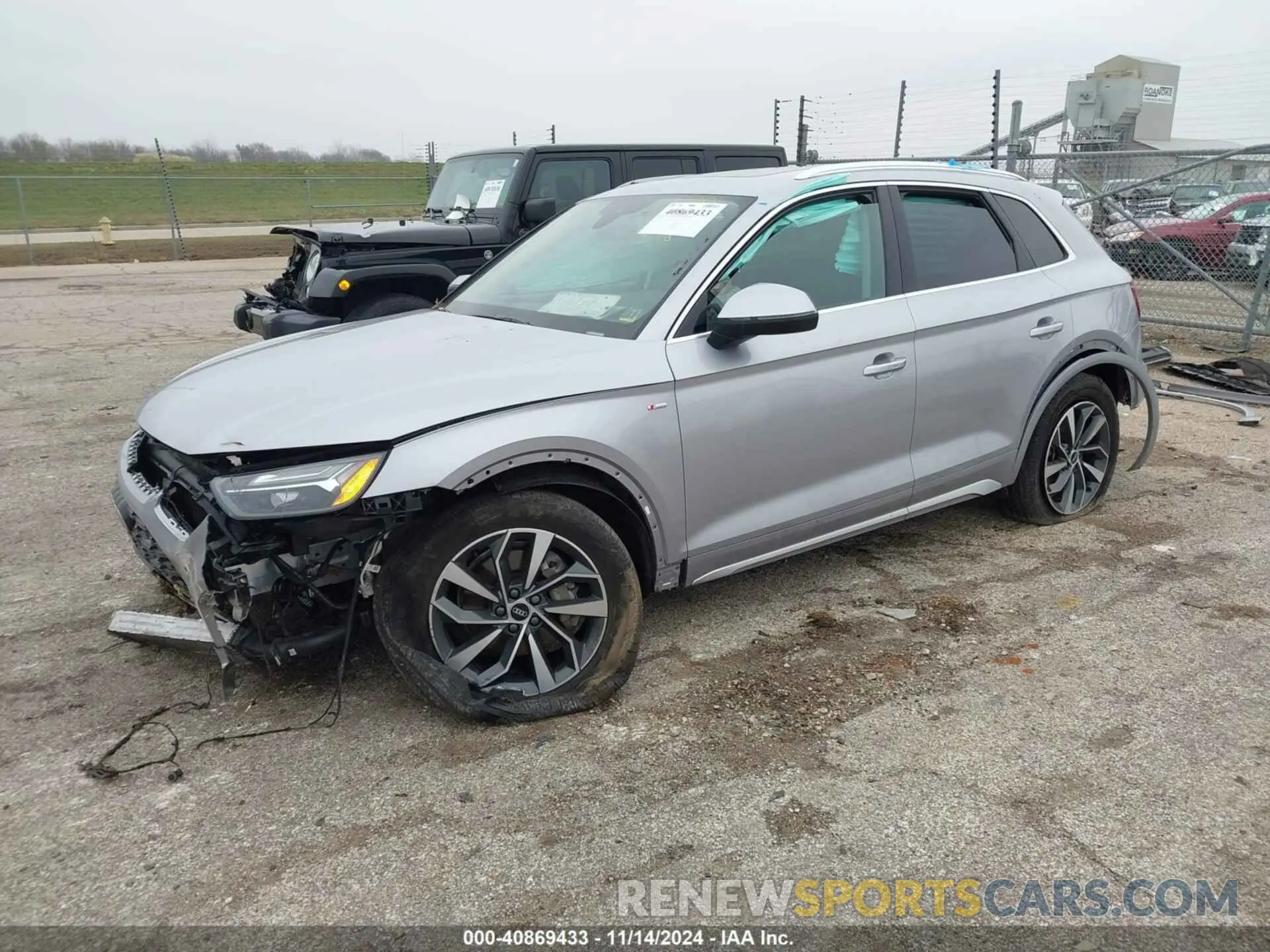 2 Photograph of a damaged car WA1EAAFY5N2058178 AUDI Q5 2022